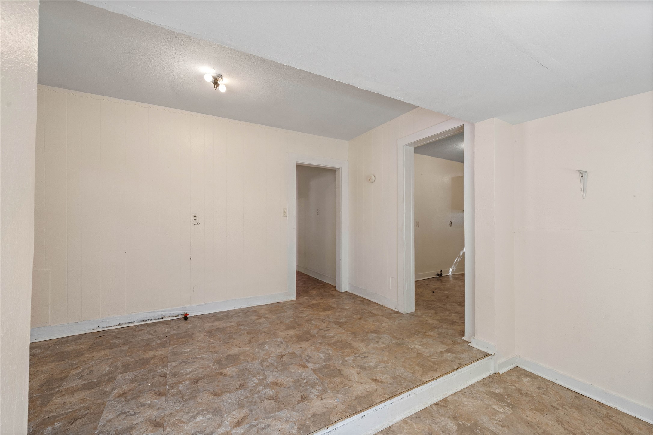 Large dining area with room for entertaining. Large dining area with room for entertaining.