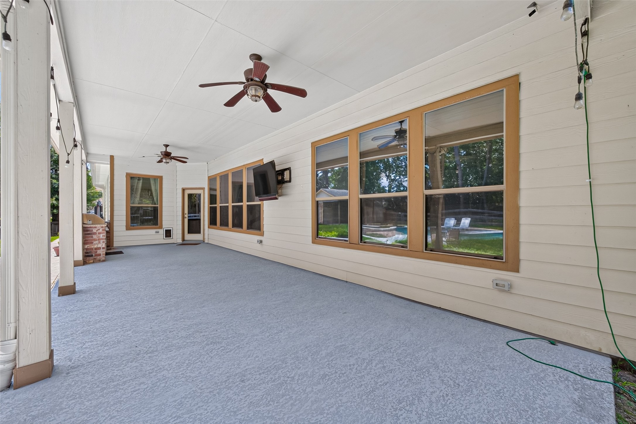 28510 Redwood Cliff Lane, Huffman, TX 77336