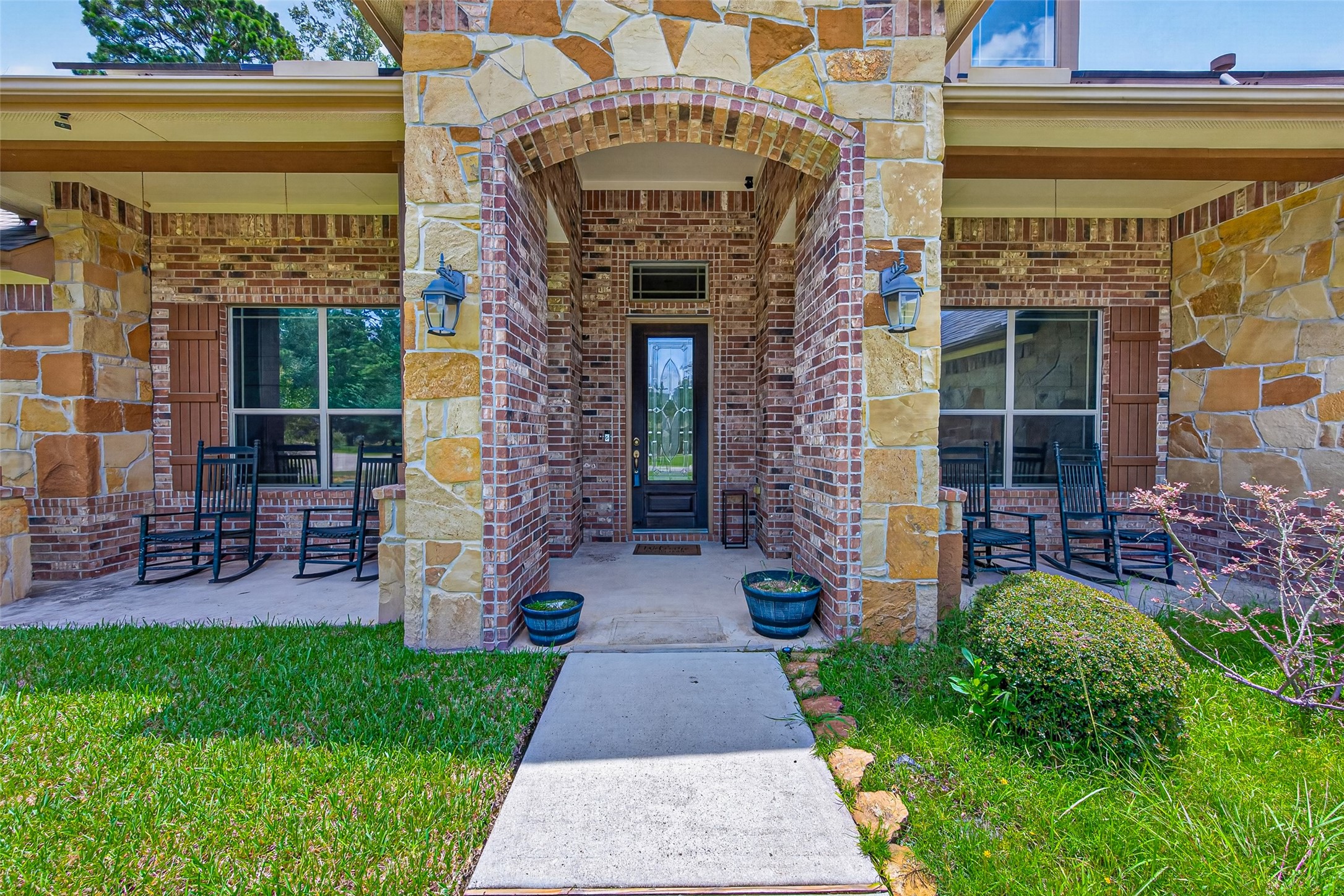 28510 Redwood Cliff Lane, Huffman, TX 77336