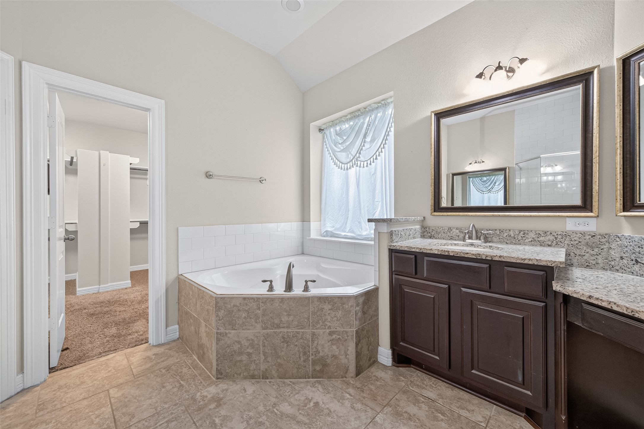 28510 Redwood Cliff Lane, Huffman, TX 77336