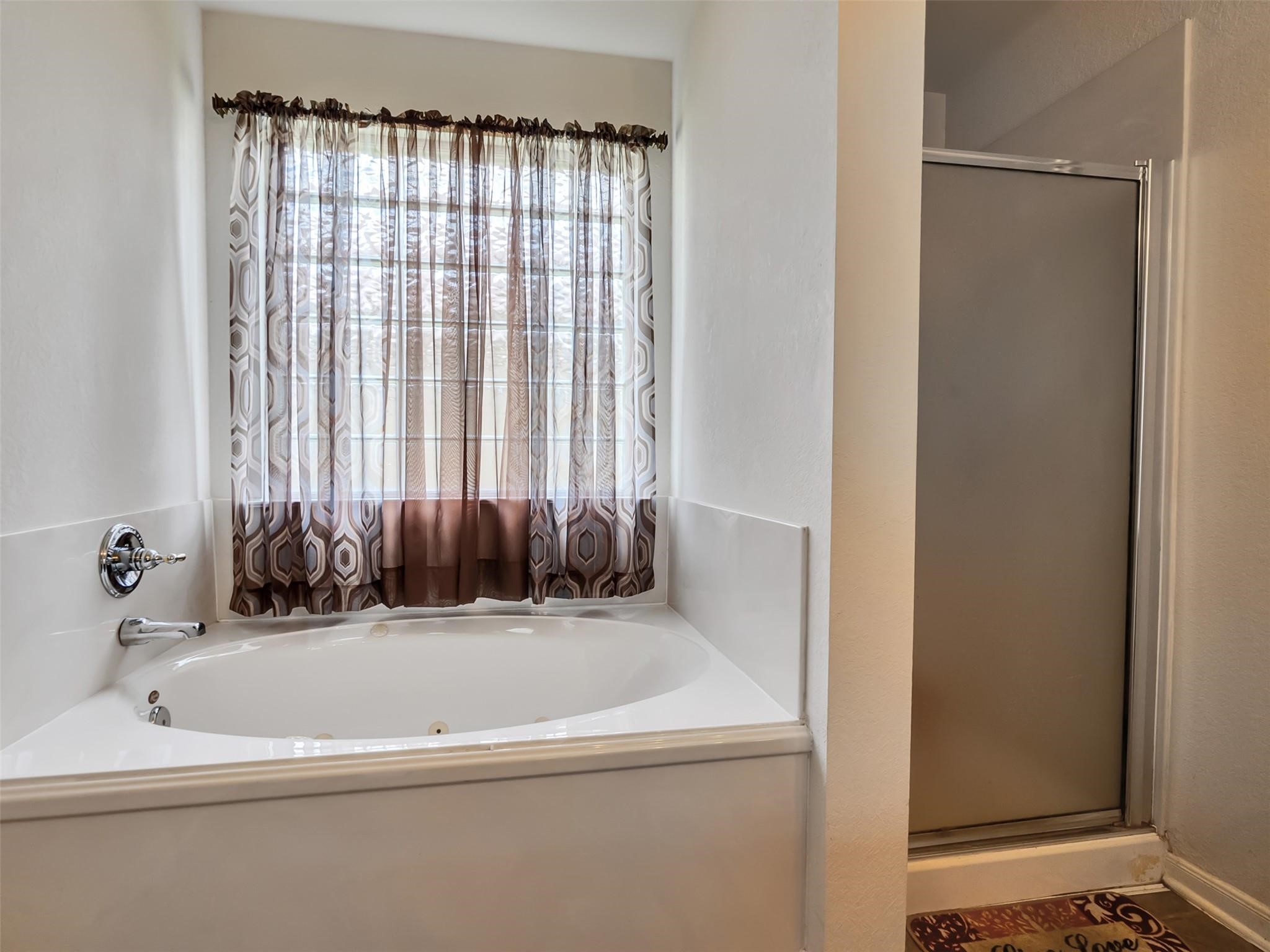 1st FLOOR PRIMARY FULL BATH