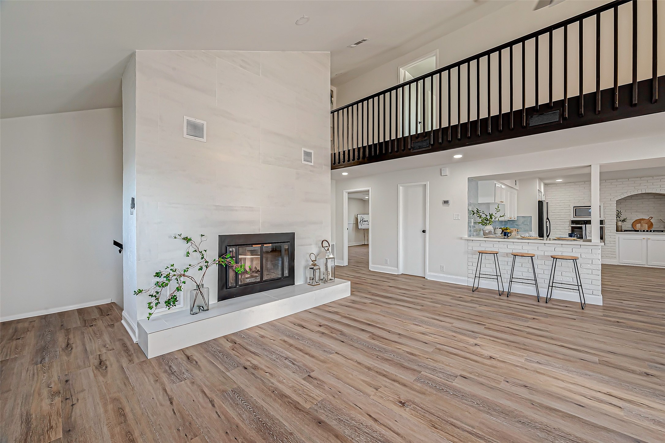 976 Bonita Street, Bayou Vista, TX 77563
