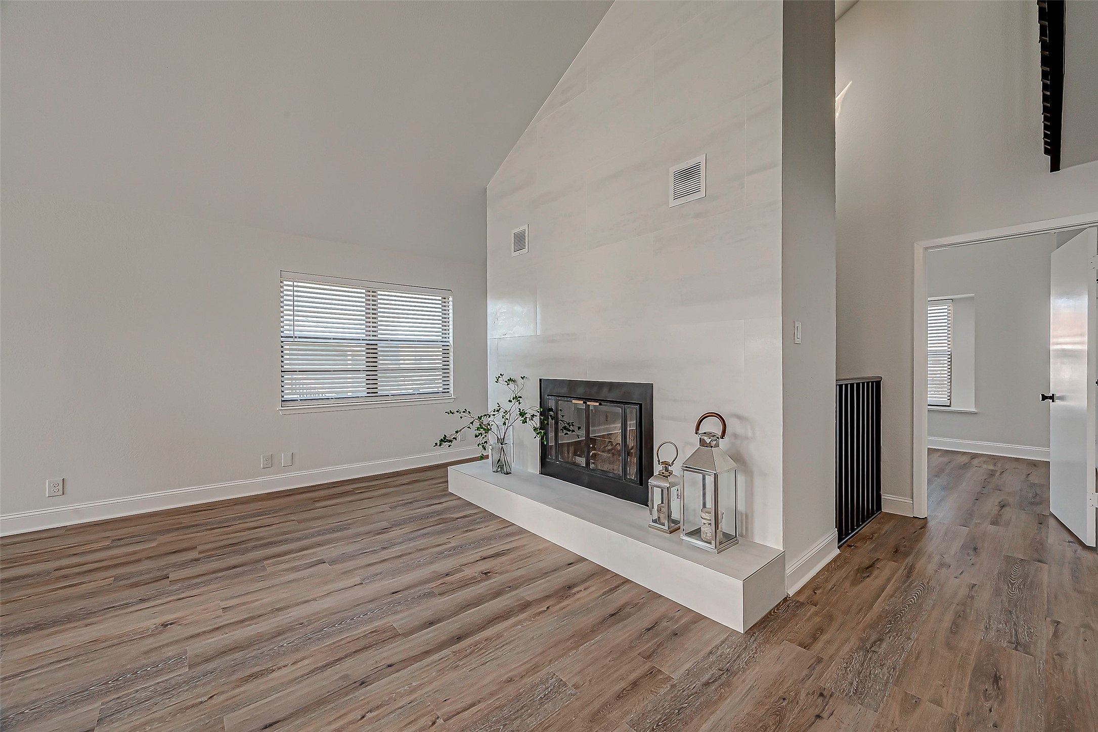976 Bonita Street, Bayou Vista, TX 77563