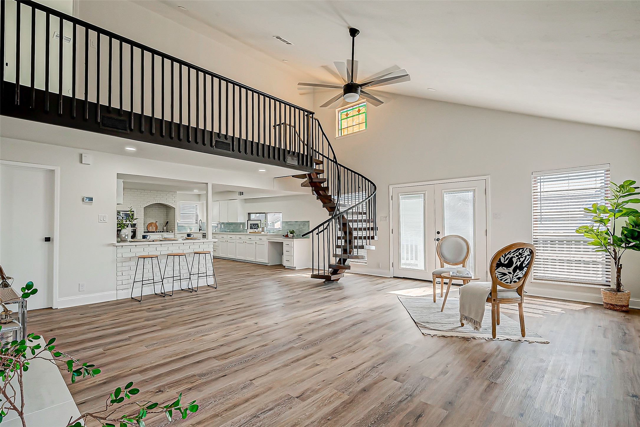 976 Bonita Street, Bayou Vista, TX 77563