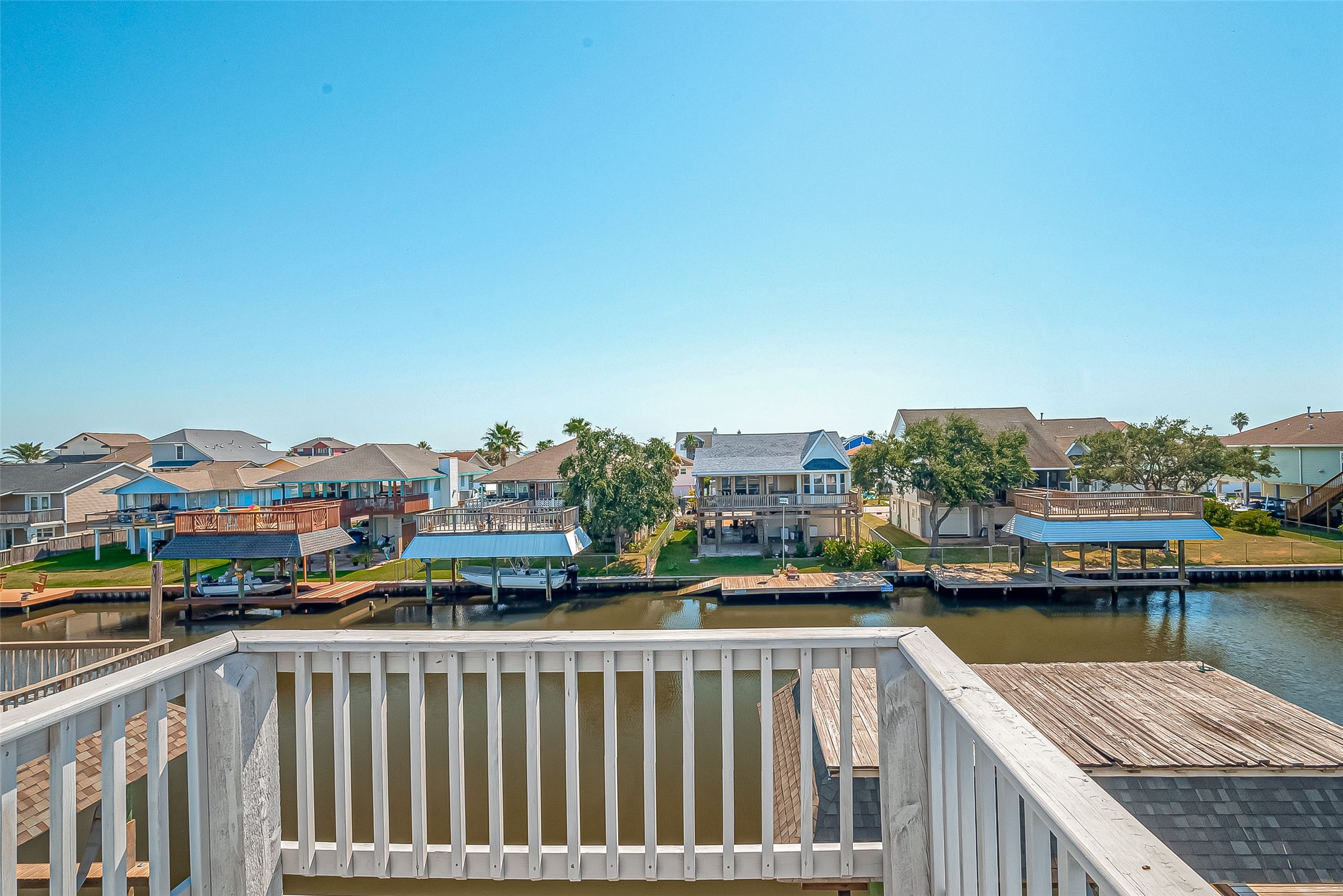 976 Bonita Street, Bayou Vista, TX 77563