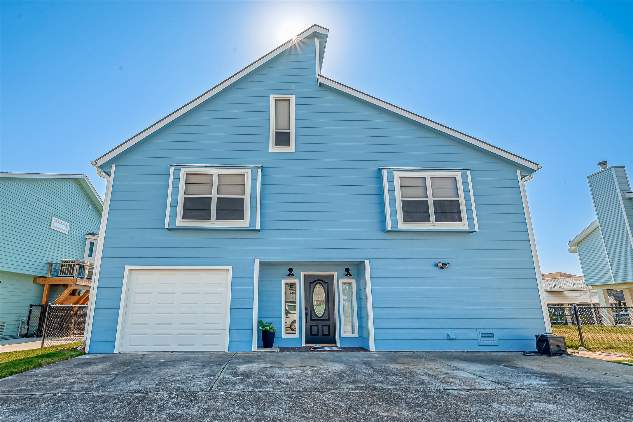 976 Bonita Street, Bayou Vista, TX 77563