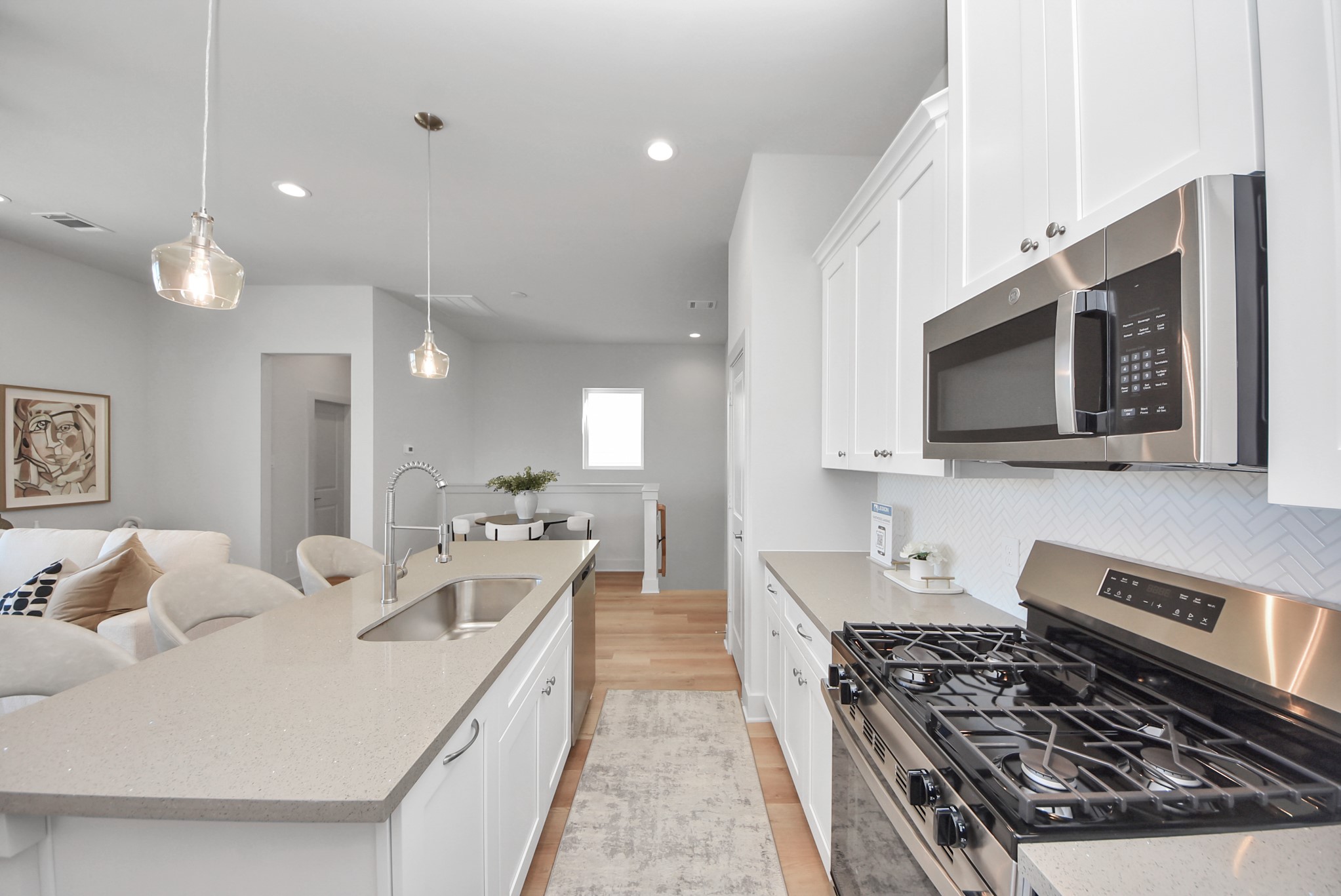 5250 Texas Street, Houston, TX 77011