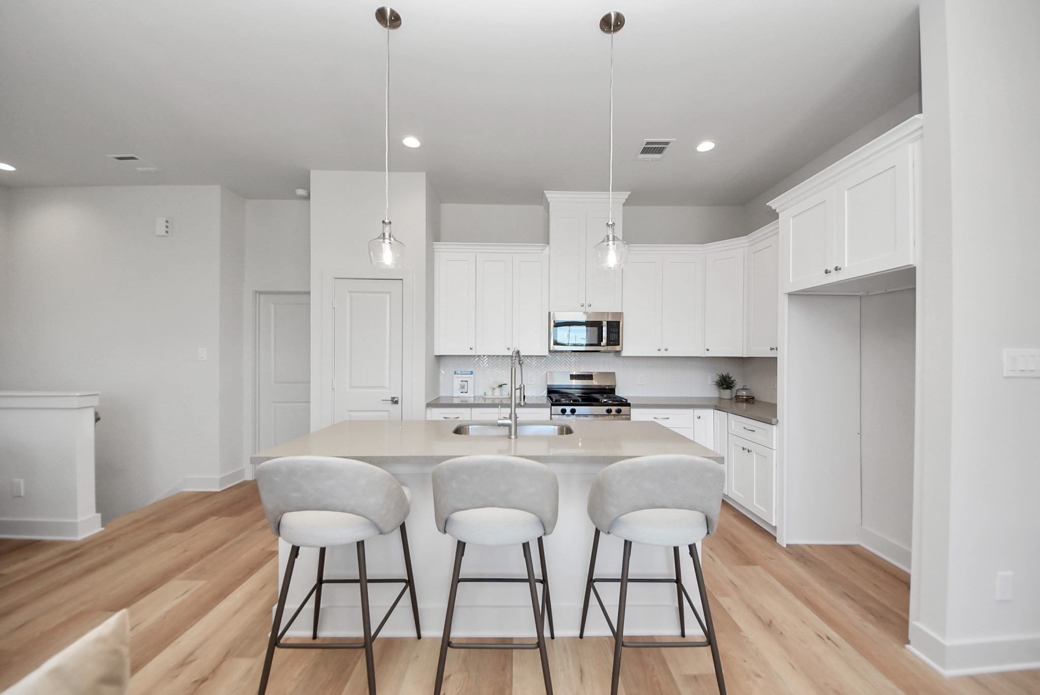 5250 Texas Street, Houston, TX 77011