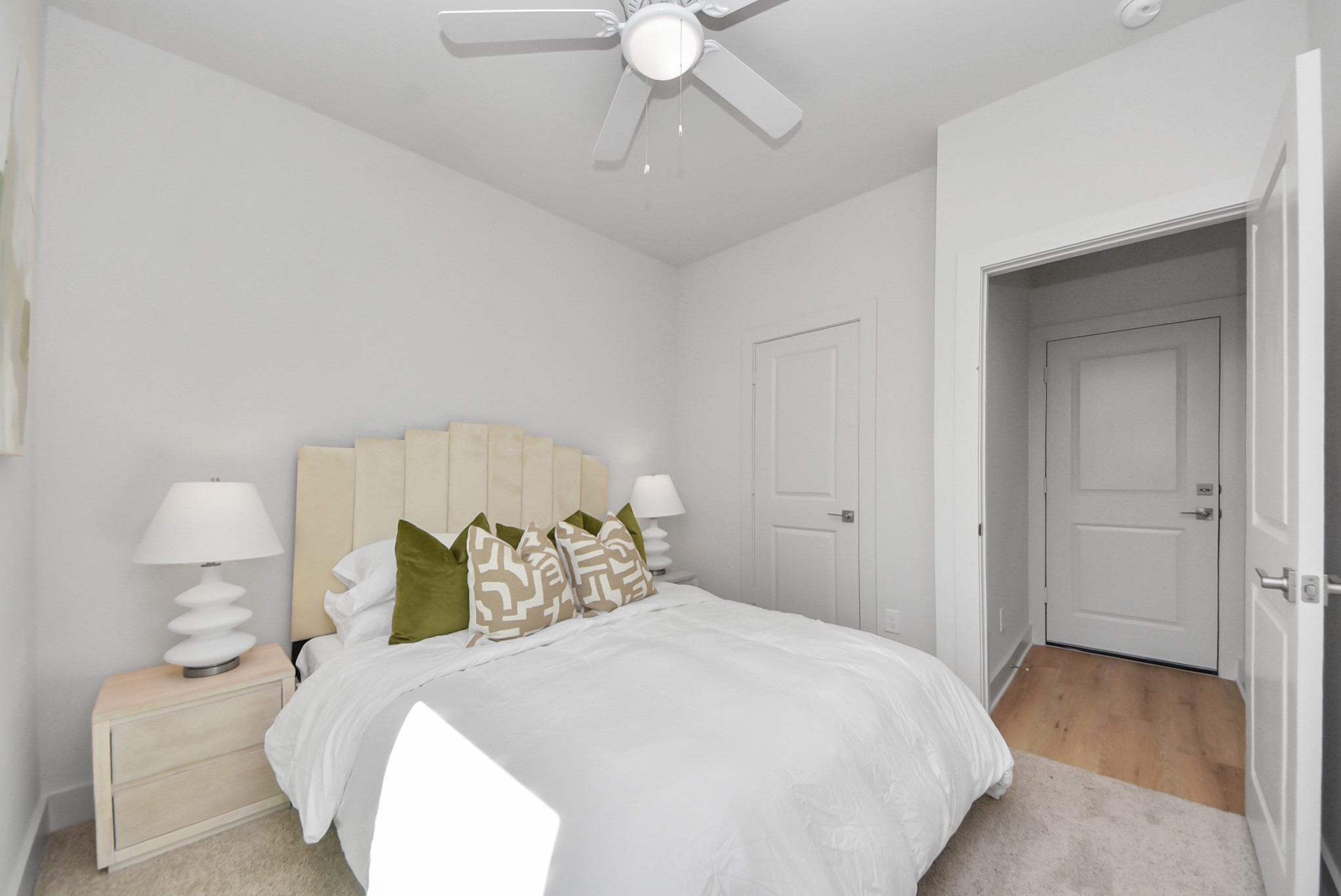 5250 Texas Street, Houston, TX 77011