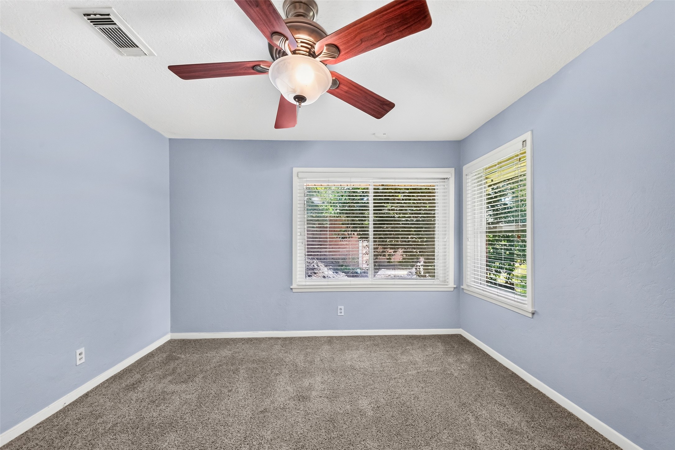 5262 Briarbend Drive, Houston, TX 77096