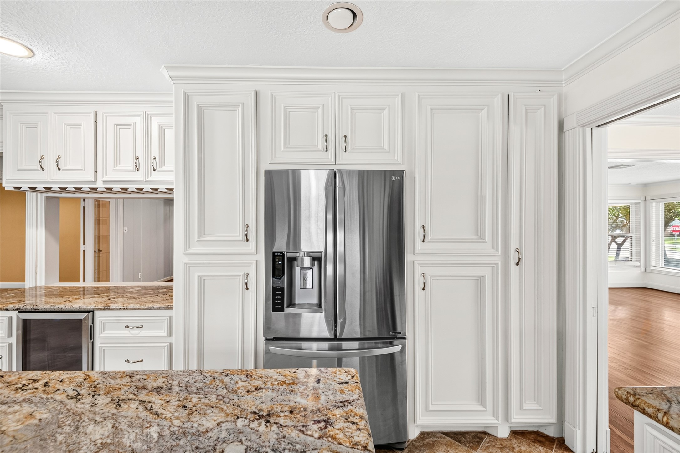 5262 Briarbend Drive, Houston, TX 77096