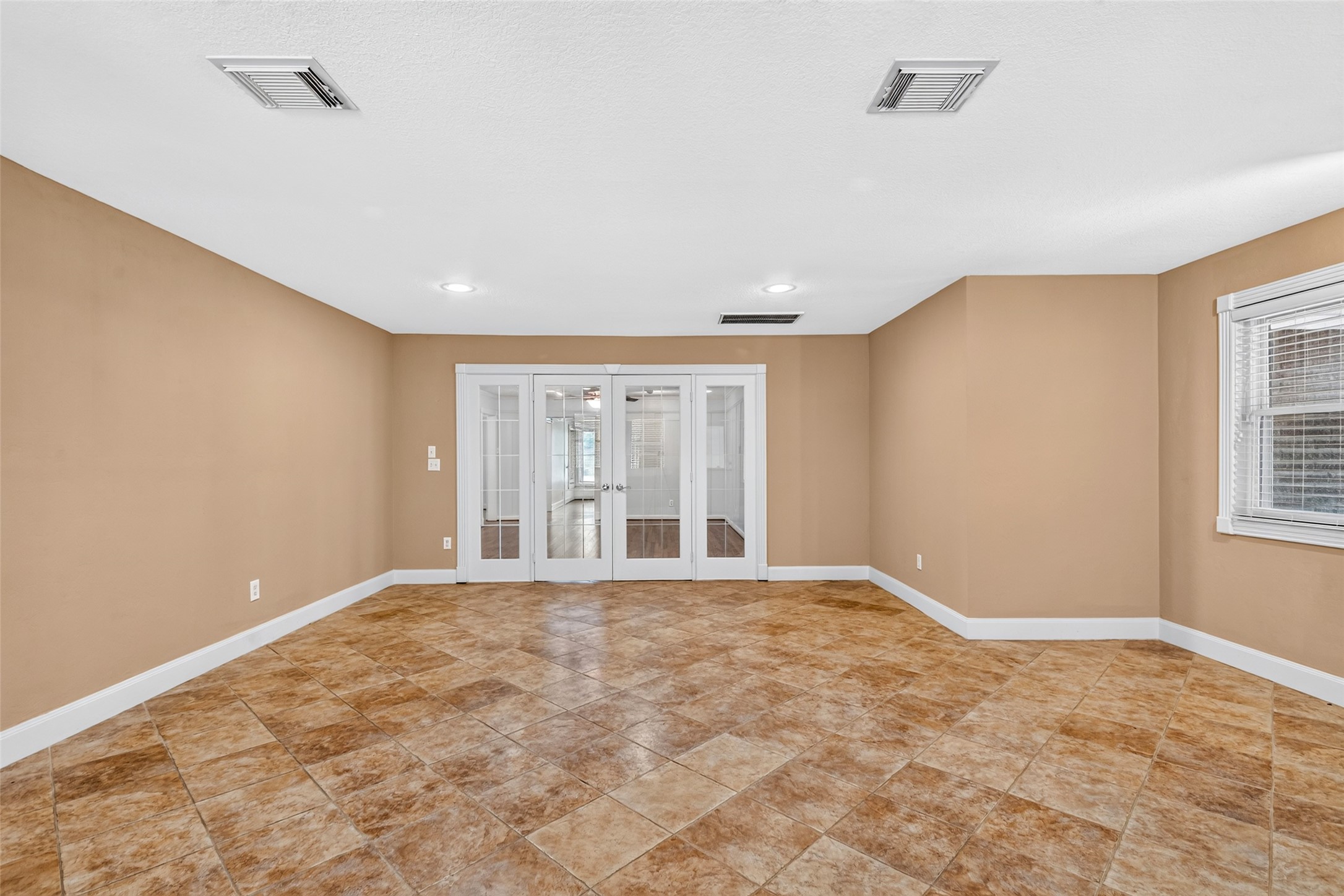 5262 Briarbend Drive, Houston, TX 77096