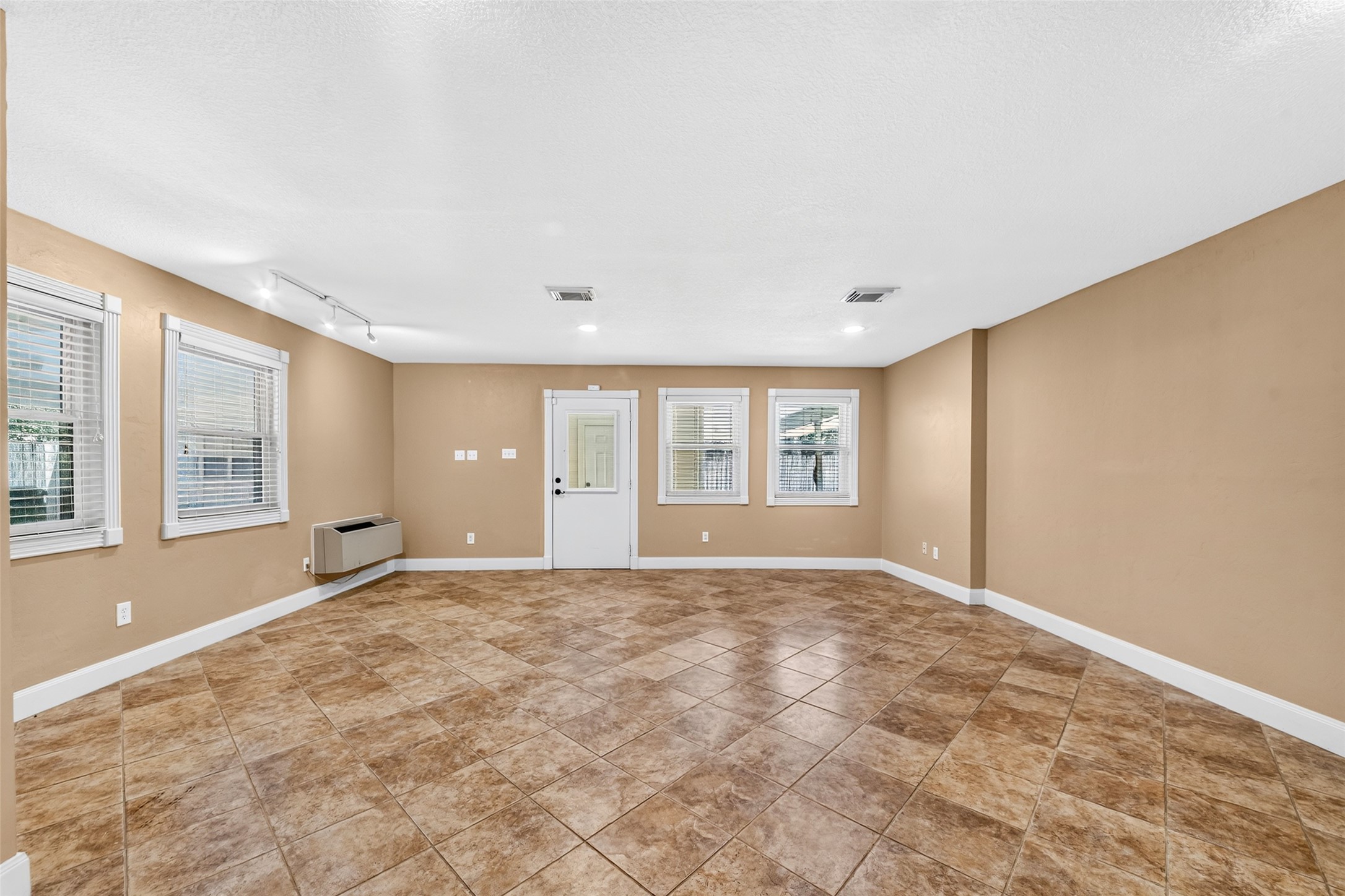 5262 Briarbend Drive, Houston, TX 77096