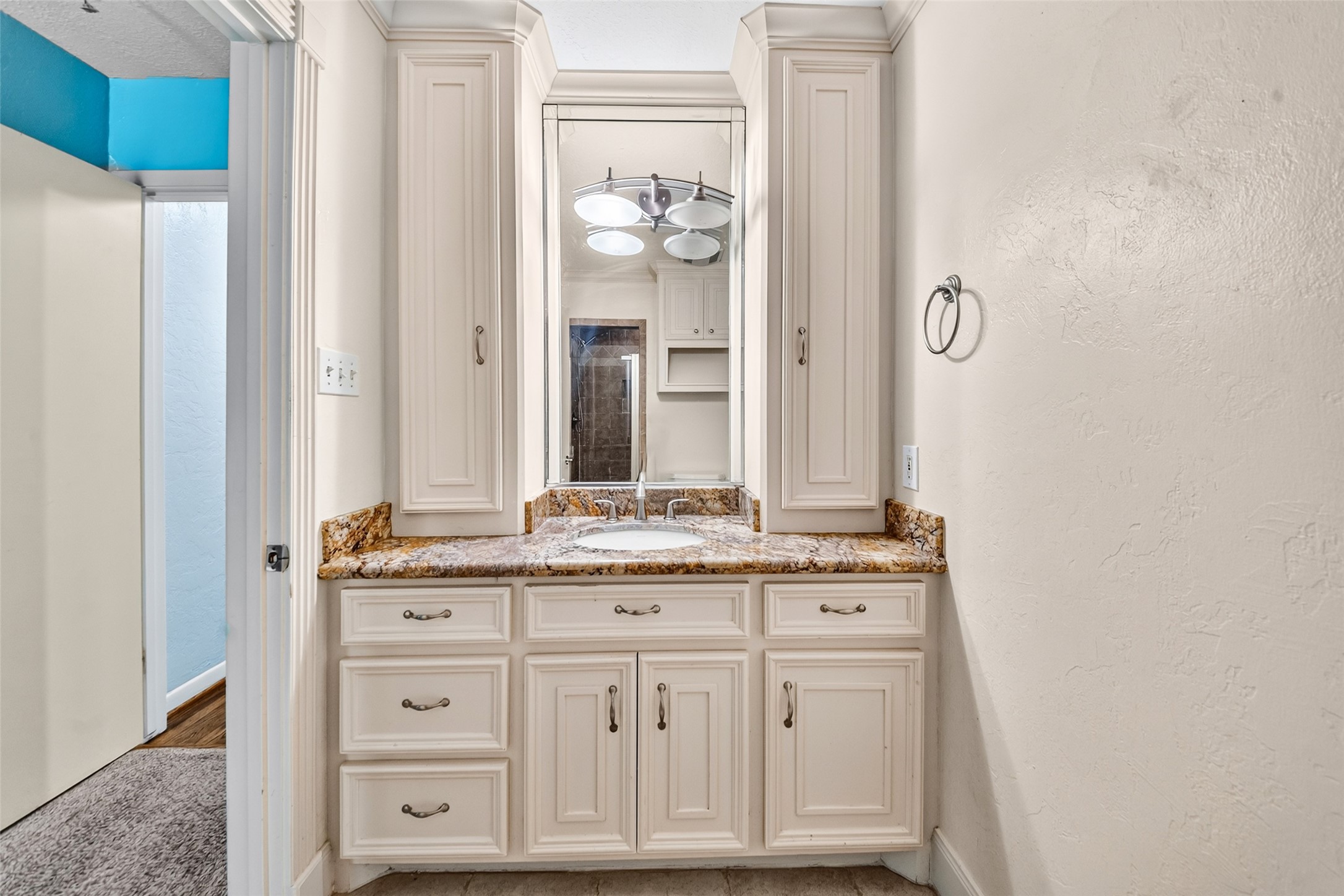 5262 Briarbend Drive, Houston, TX 77096