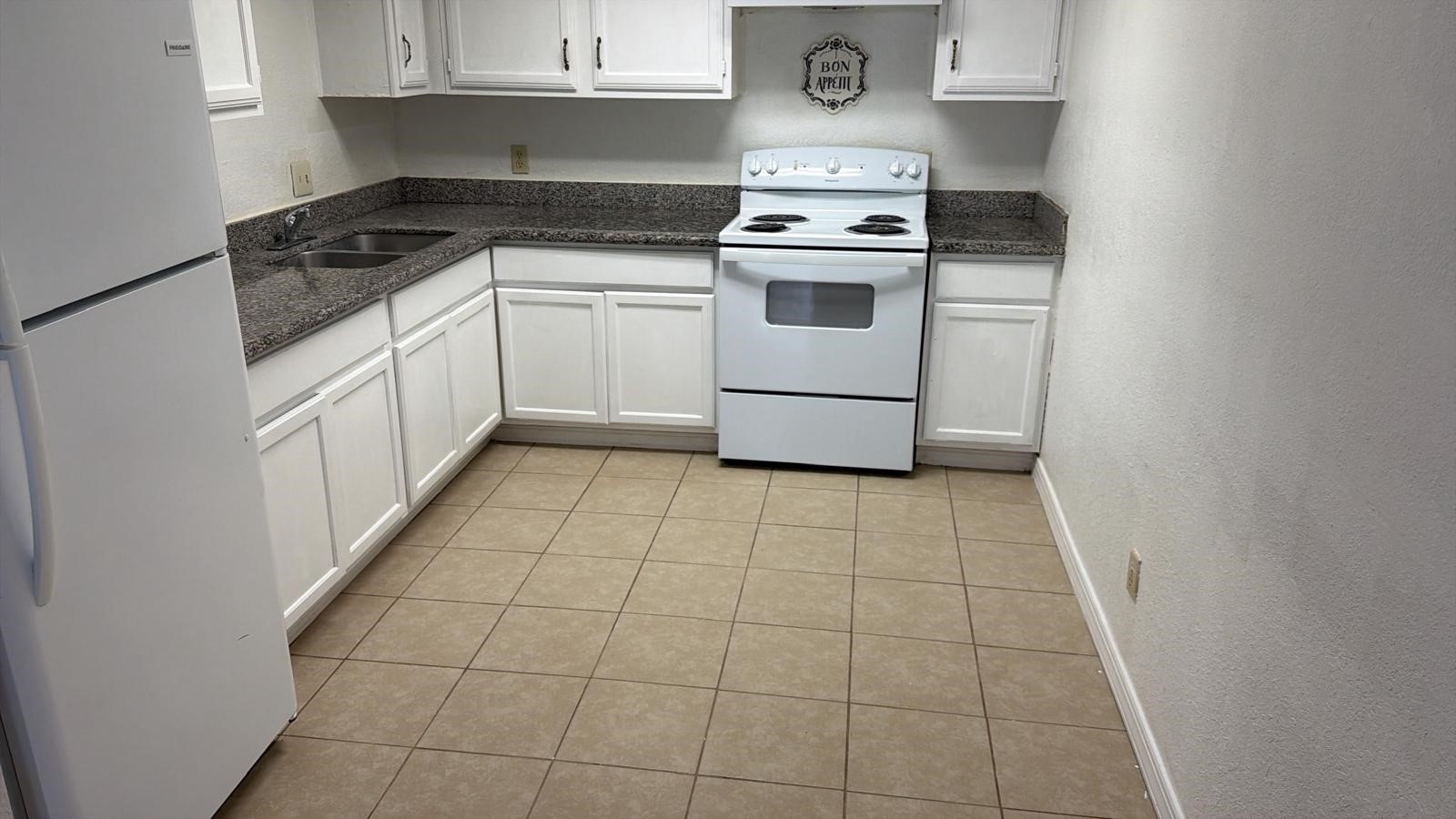 14407 Pine Street, Santa Fe, TX 77517
