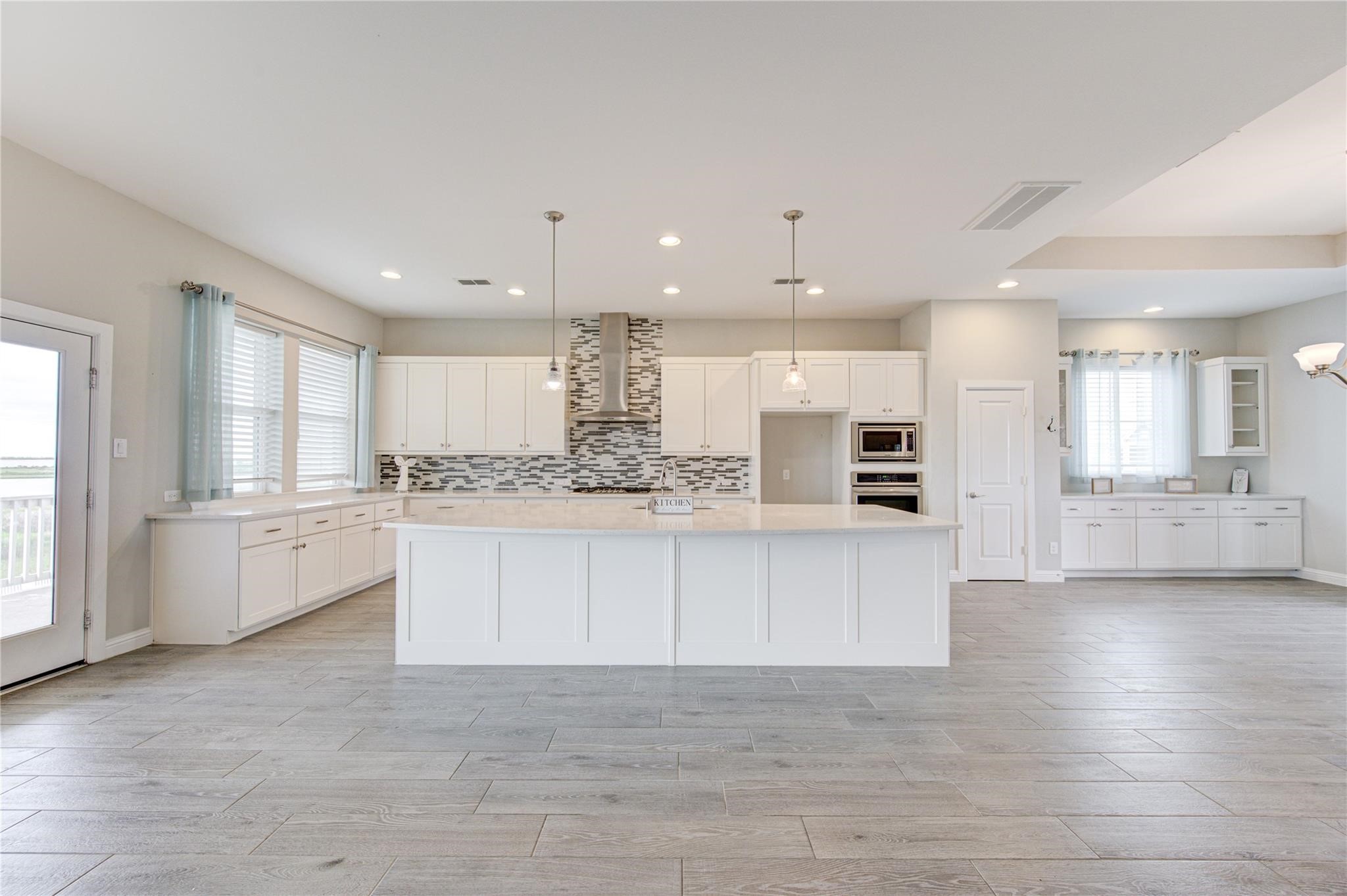 5126 Allen Cay Drive, Texas City, TX 77590