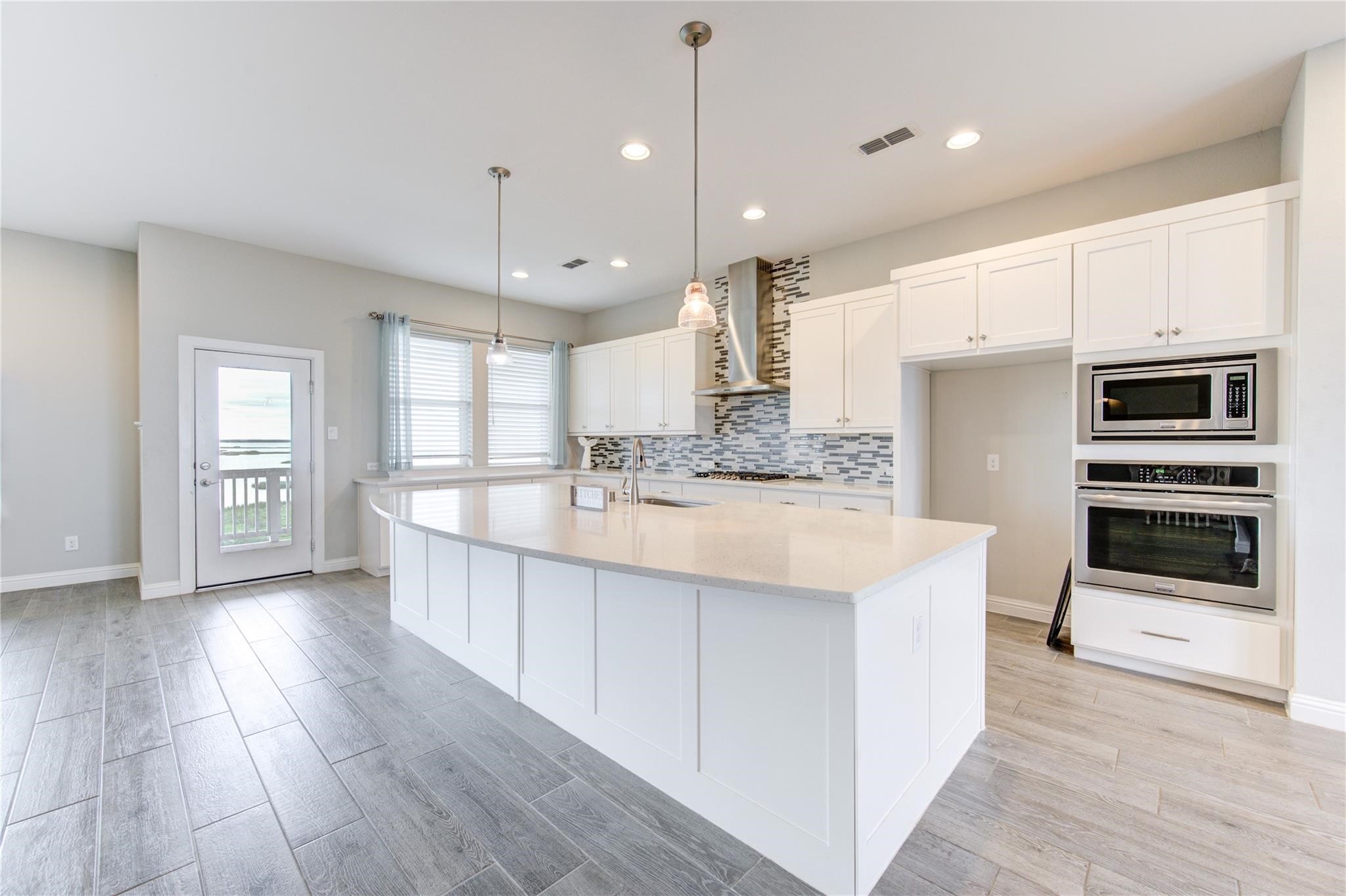 5126 Allen Cay Drive, Texas City, TX 77590