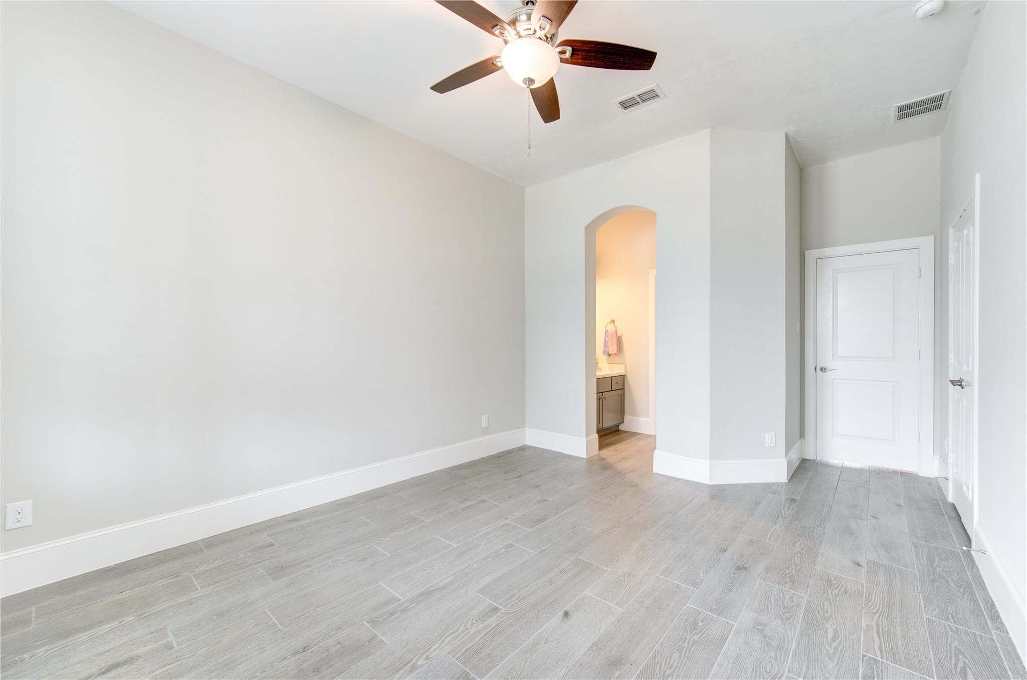 5126 Allen Cay Drive, Texas City, TX 77590