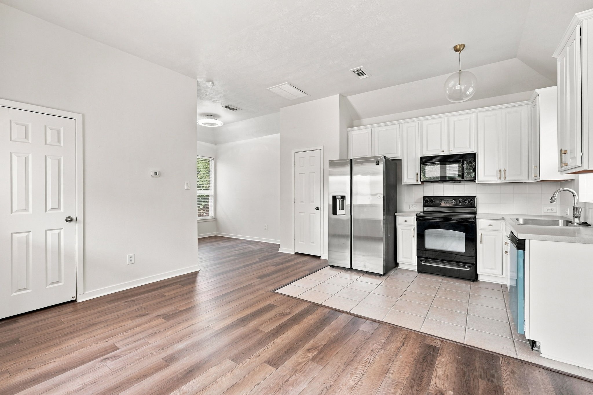 Casita family room, kitchen, bedroom