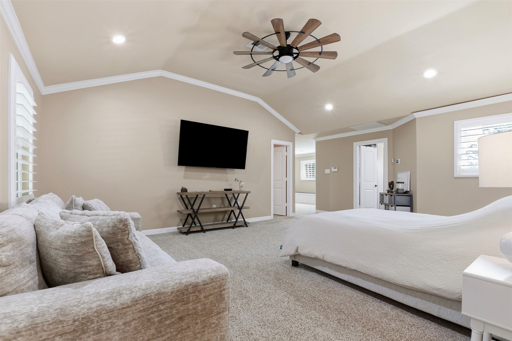 109 Riverbrook Drive, Conroe, TX 77385