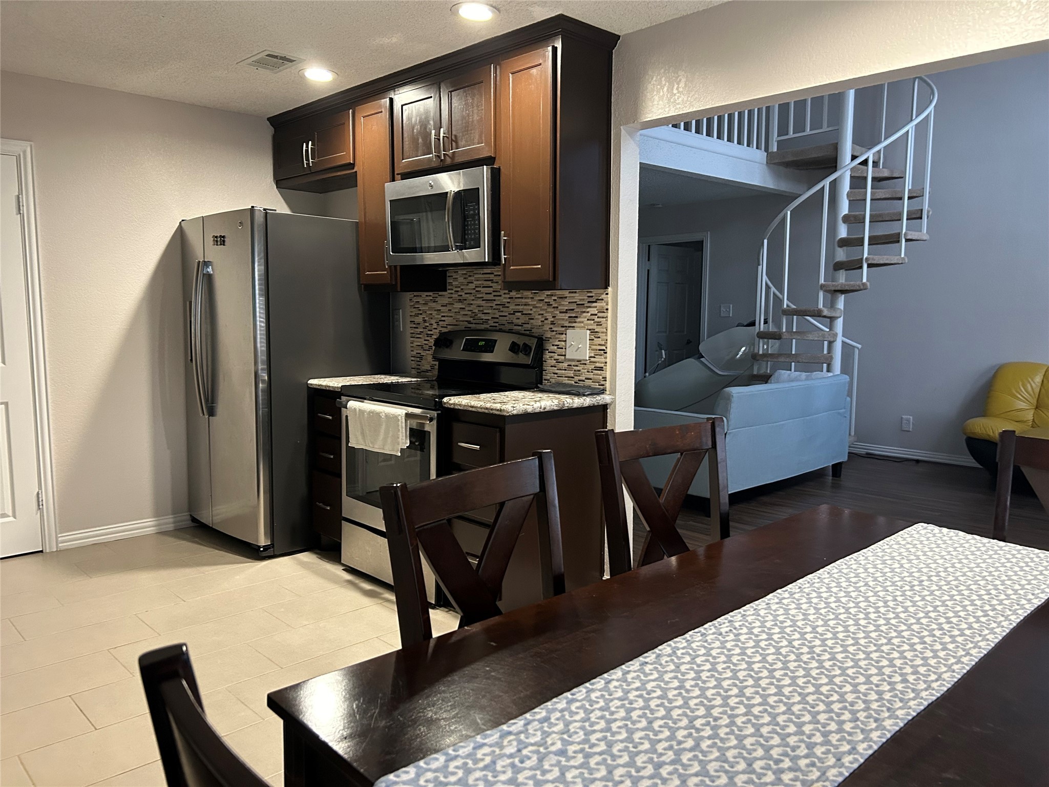 306 Isles End Road, Tiki Island, TX 77554