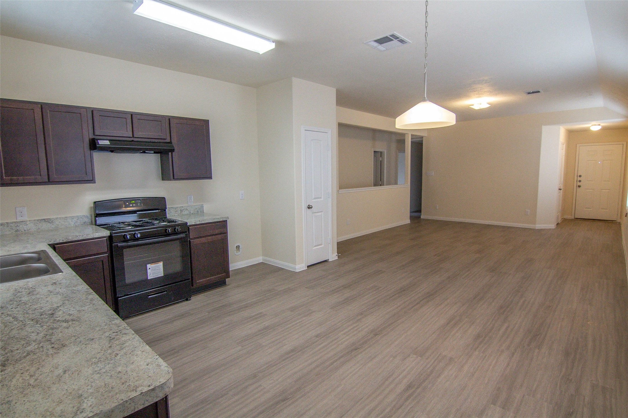 Photos may be representative of the floor plan and not the exact home. Finishes, layout, and features of the actual property for lease may vary. Photos may be representative of the floor plan and not the exact home. Finishes, layout, and features of the actual property for lease may vary.