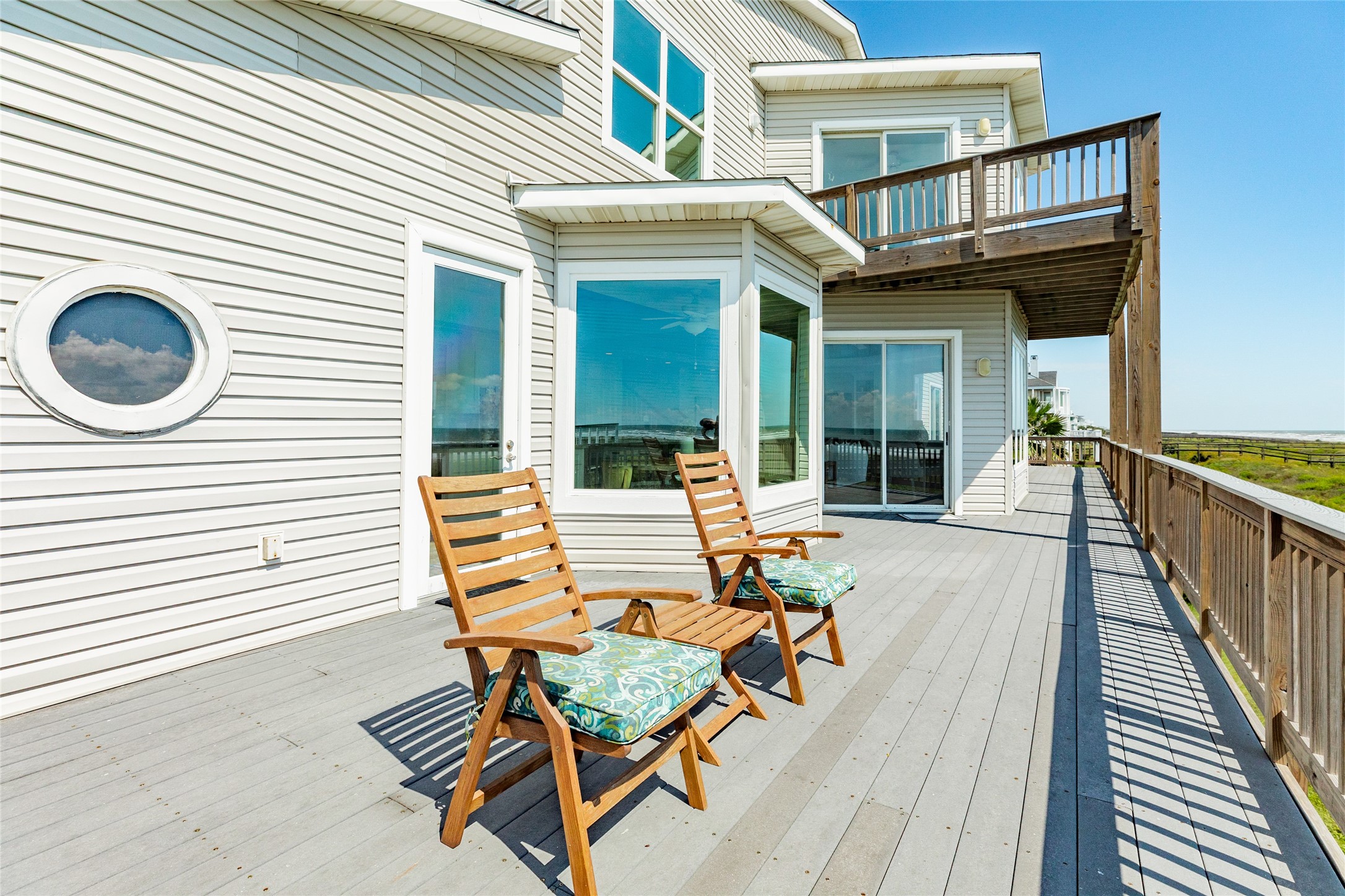 Deck access off the kitchen
