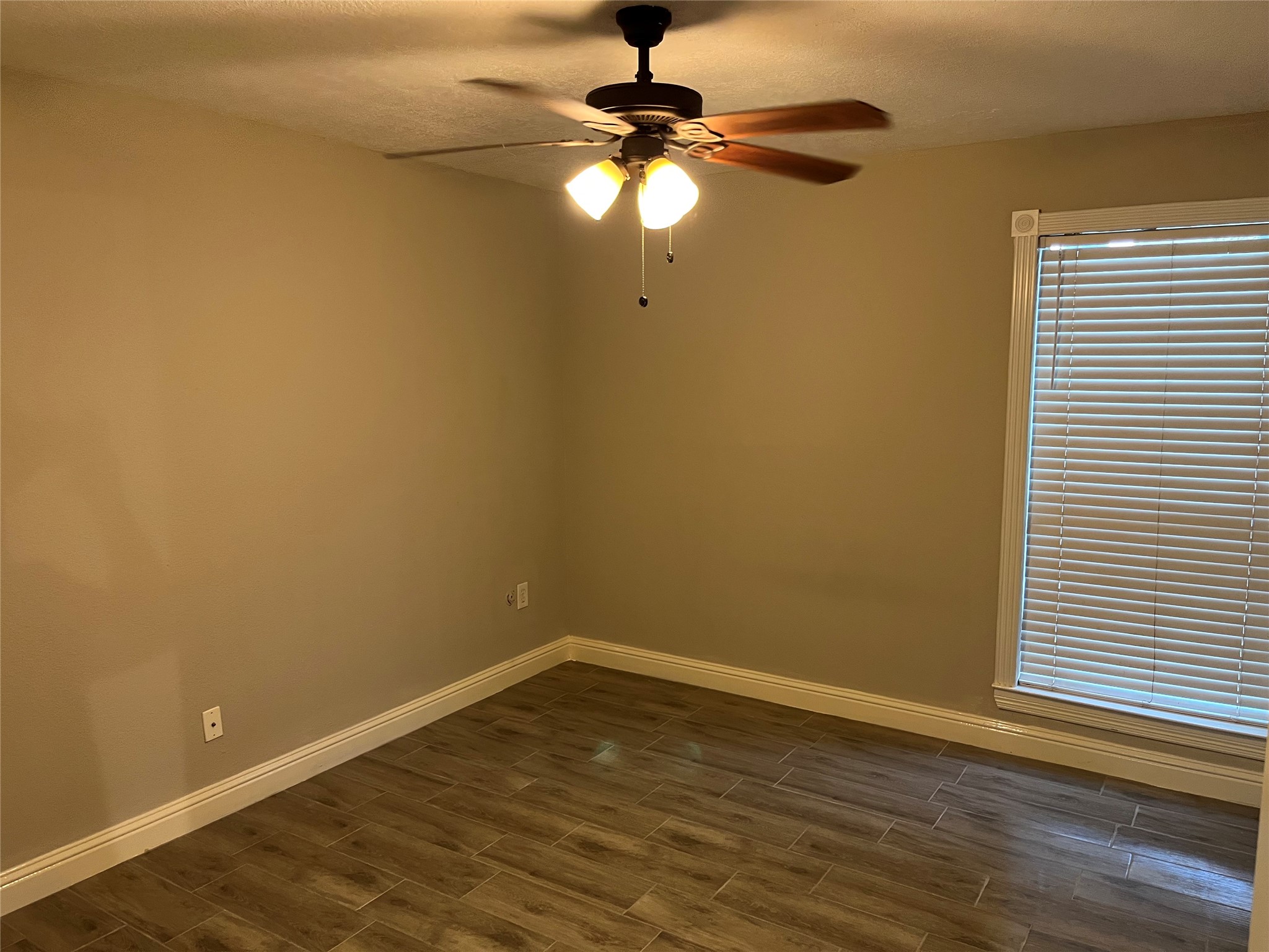 260 El Dorado Boulevard, #805, Houston, TX 77598