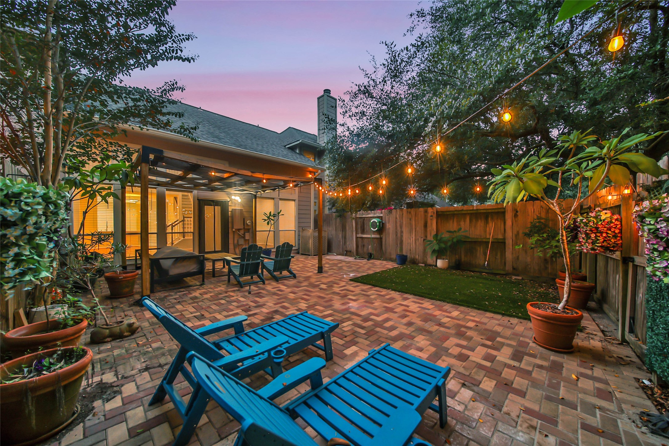 38 W Greenhill Terrace Place, Spring, TX 77382