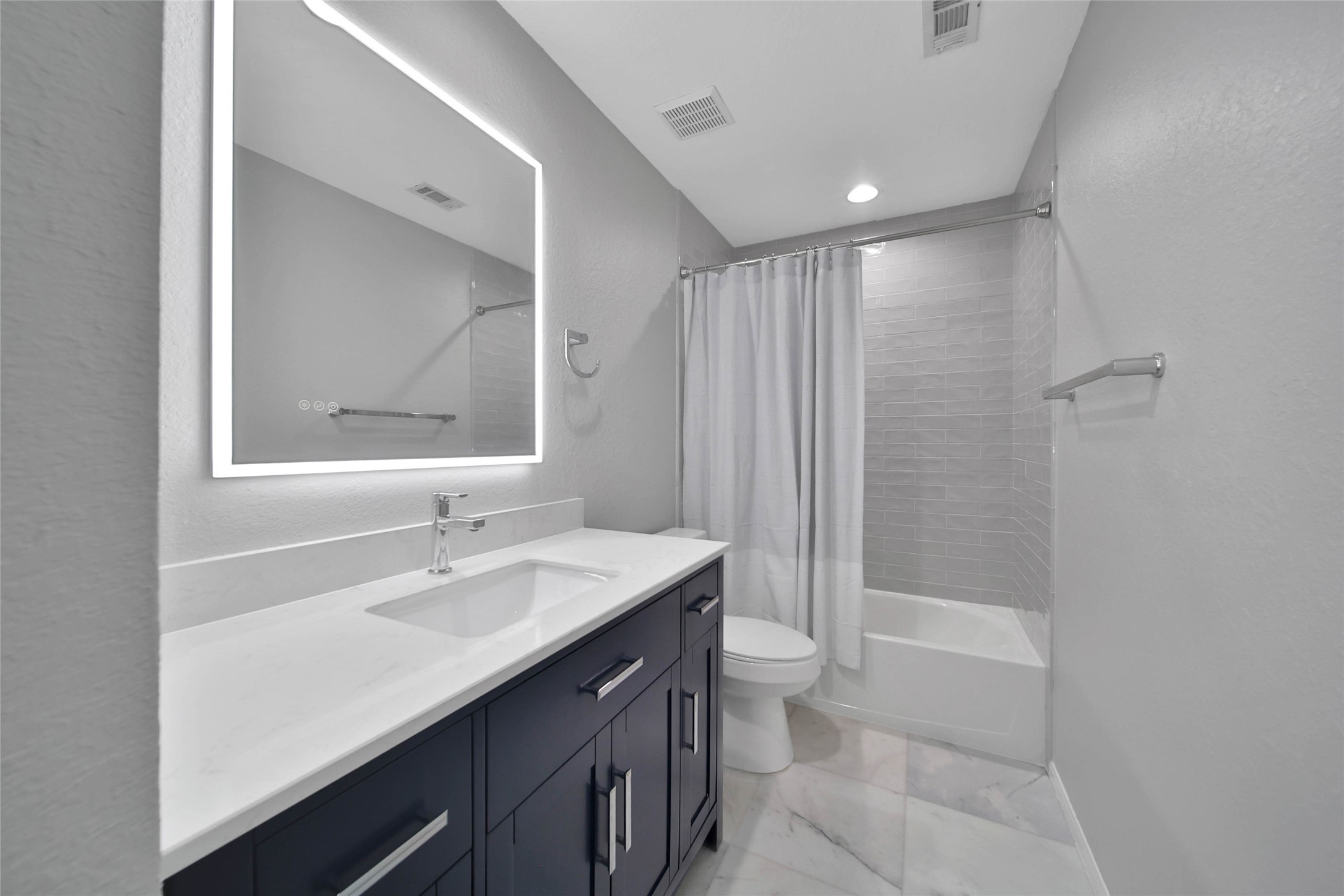 38 W Greenhill Terrace Place, Spring, TX 77382