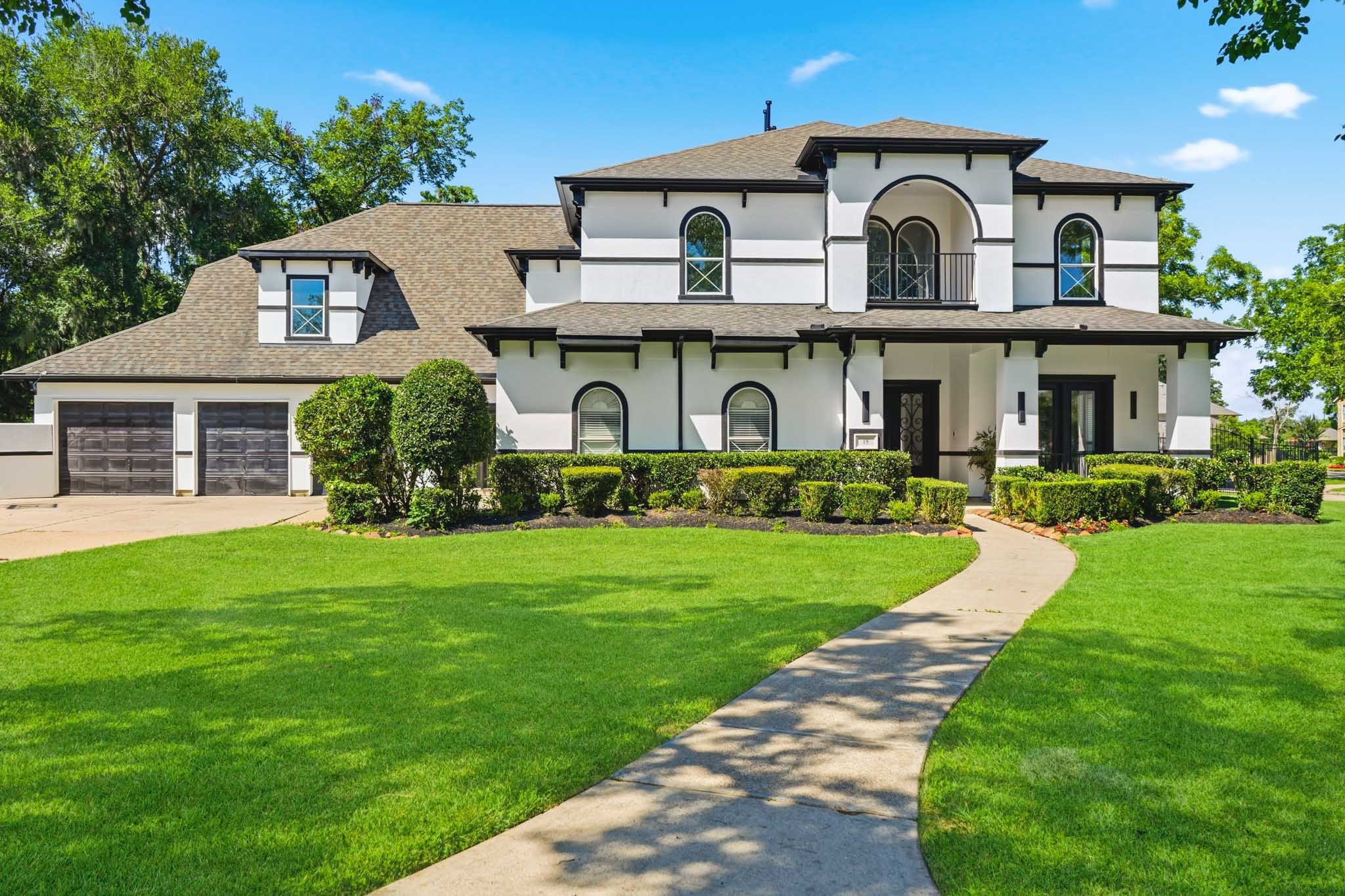 Prime location in the FRONT OF SIENNA on a rare CORNER ESTATE LOT with quick access to shopping, dining, and commuter routes.
