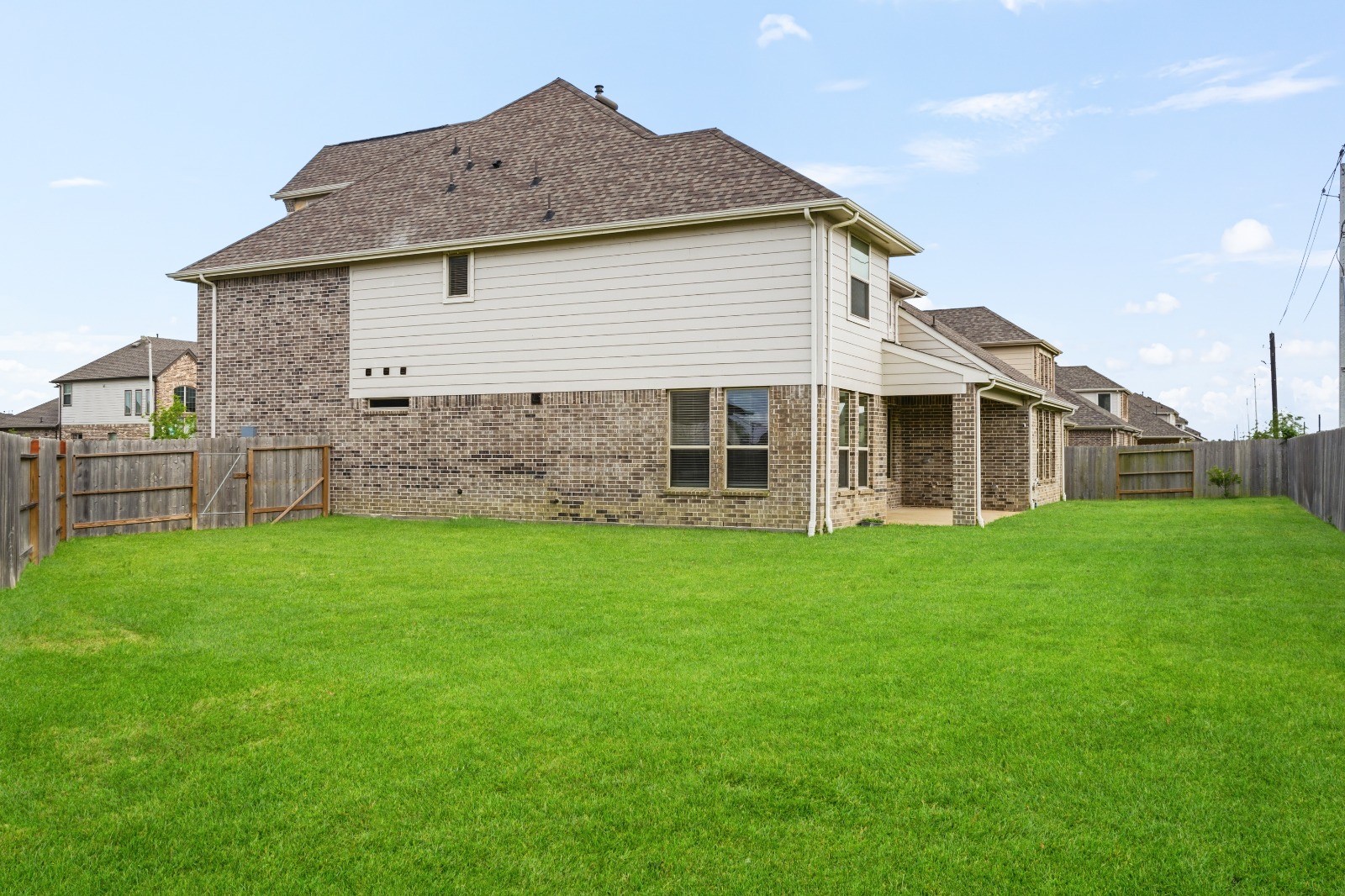 702 Hooks Trail, League City, TX 77573
