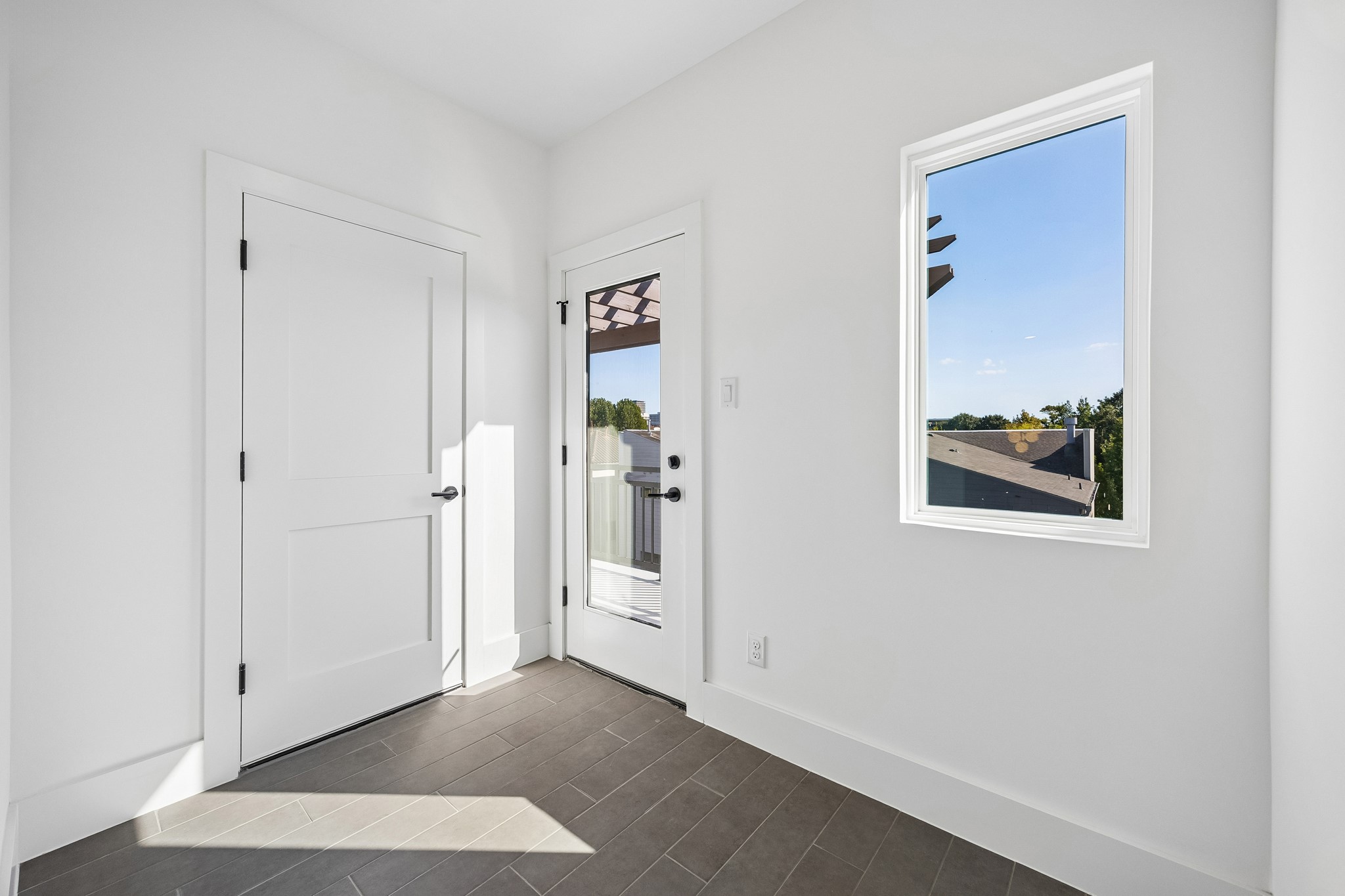 Fourth floor landing.