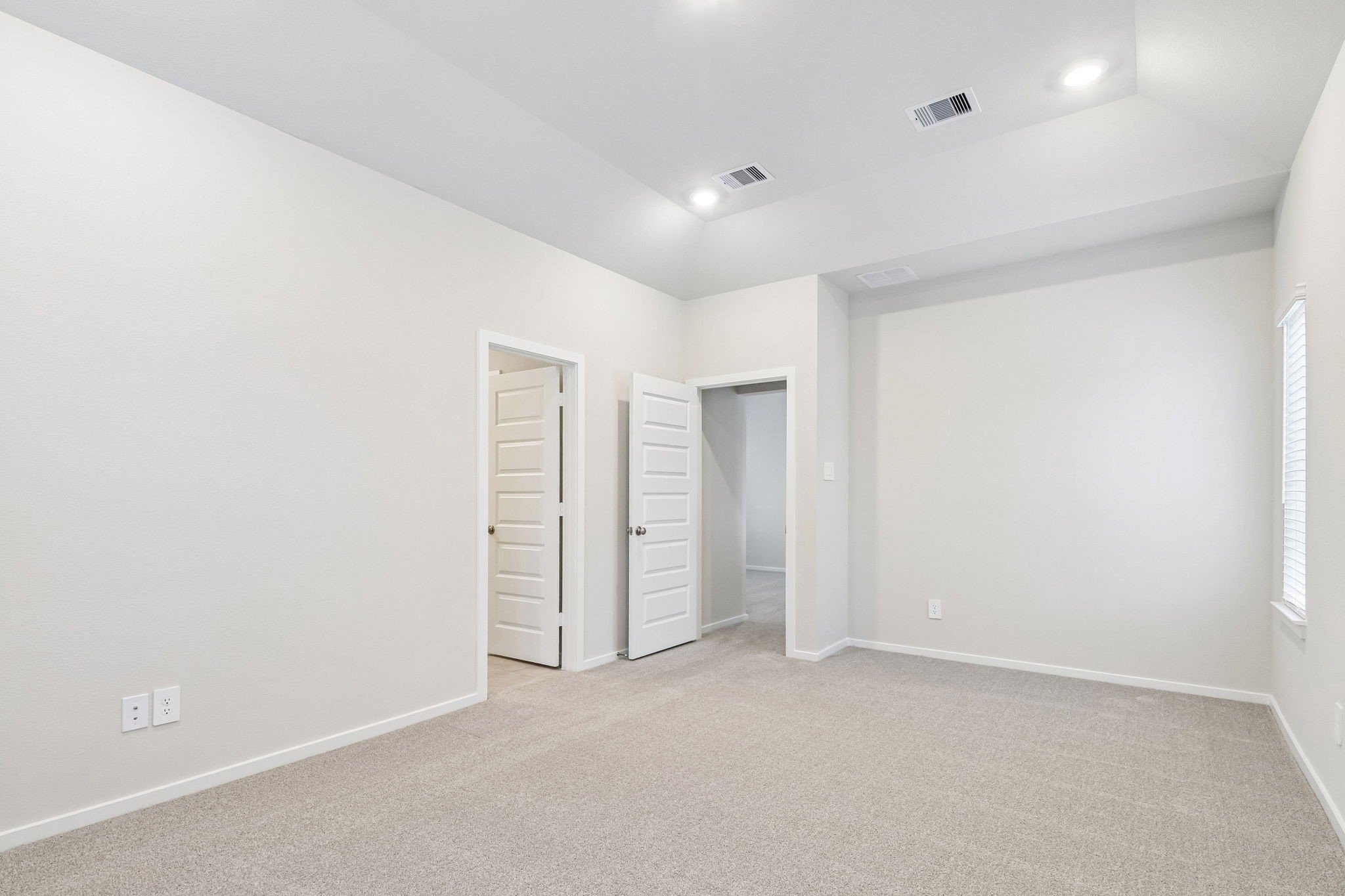Photo is not of actual home, but is an inspirational photo of builder's model home and may depict options, furnishings, and/or decorator features that are not included.