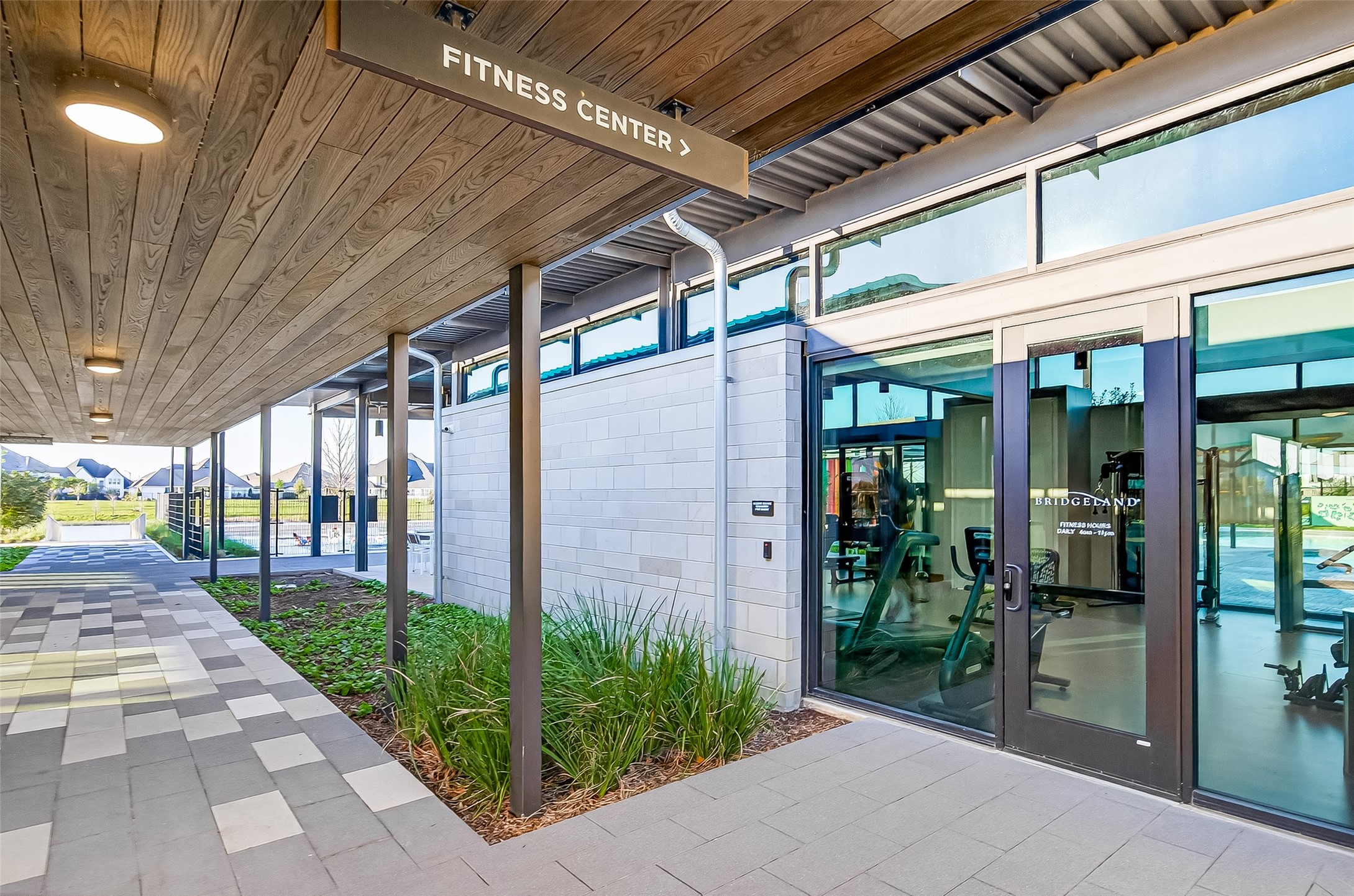 Residents enjoy access to a wide array of amenities included in the yearly HOA Dues. It includes one of the fitness centers located in Longwing aquatic area in PrairieLand. Located a few minutes from this home.