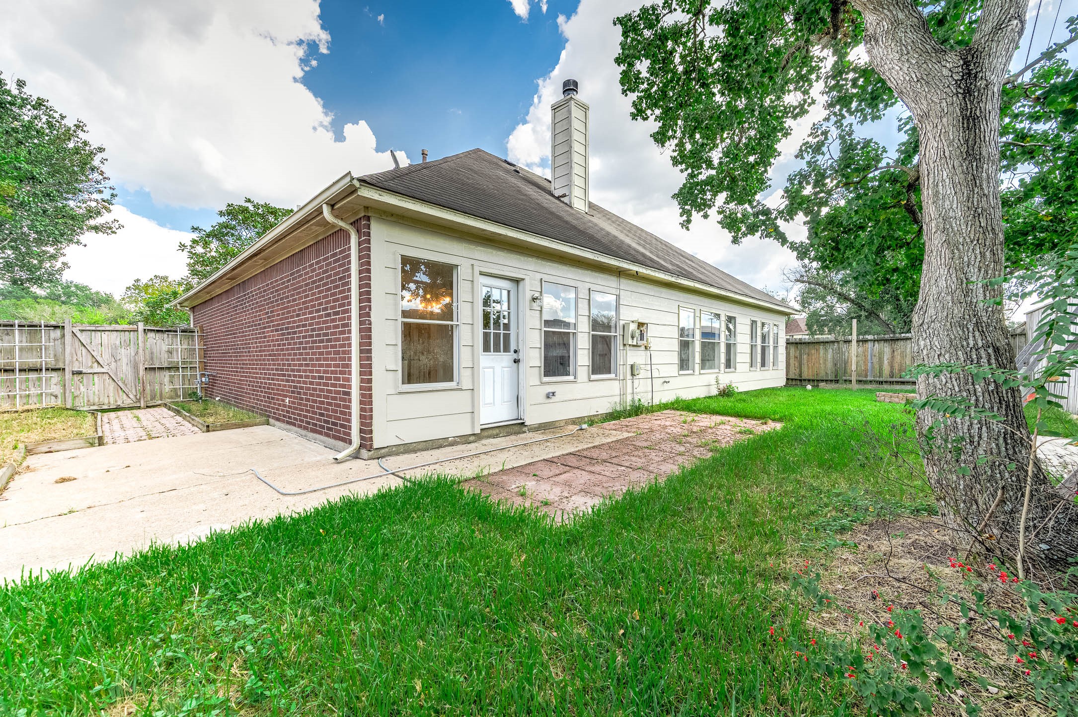 16039 Mountain Shadows Drive, Houston, TX 77084