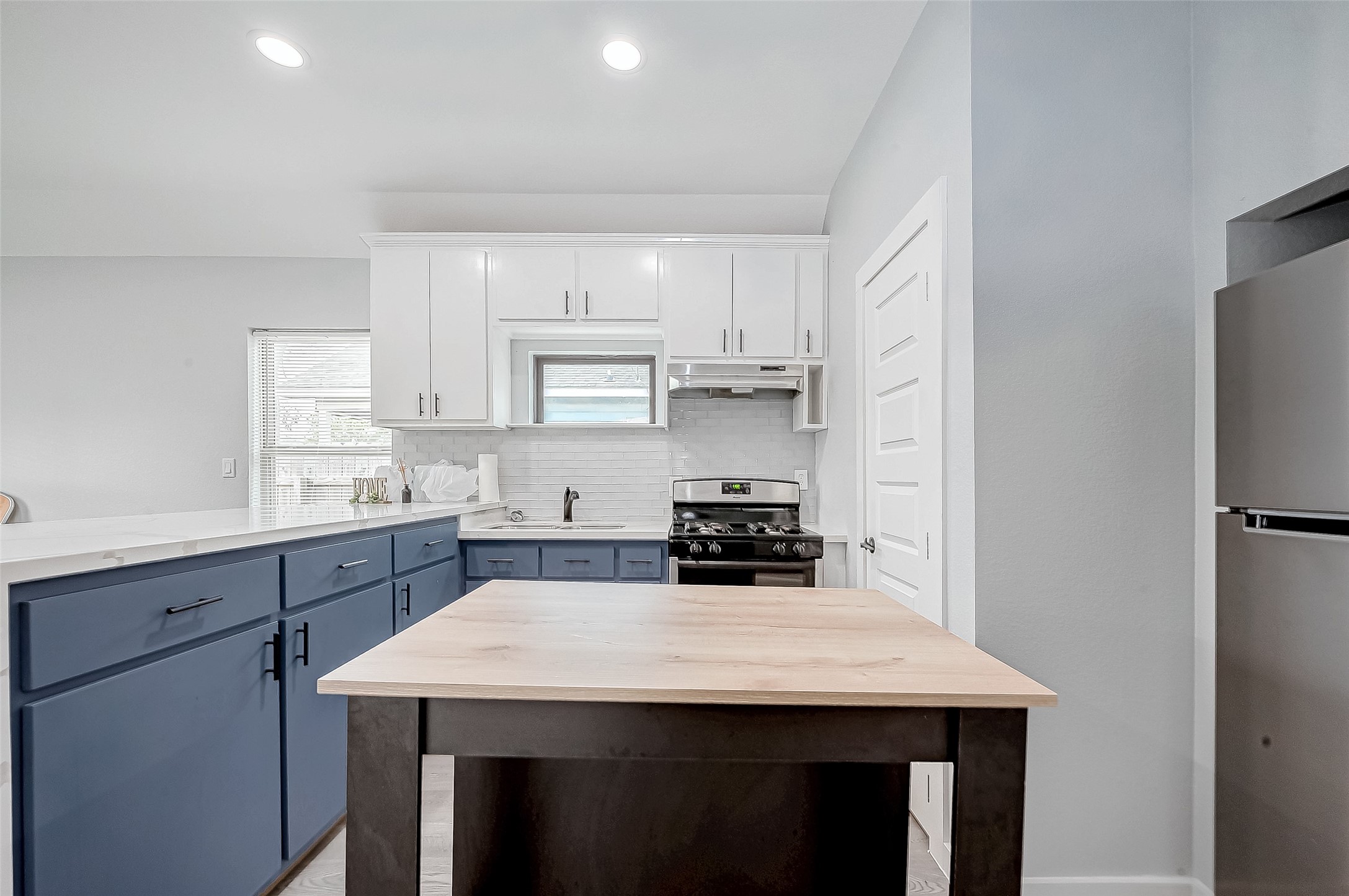 6725 Avenue K, Houston, TX 77011