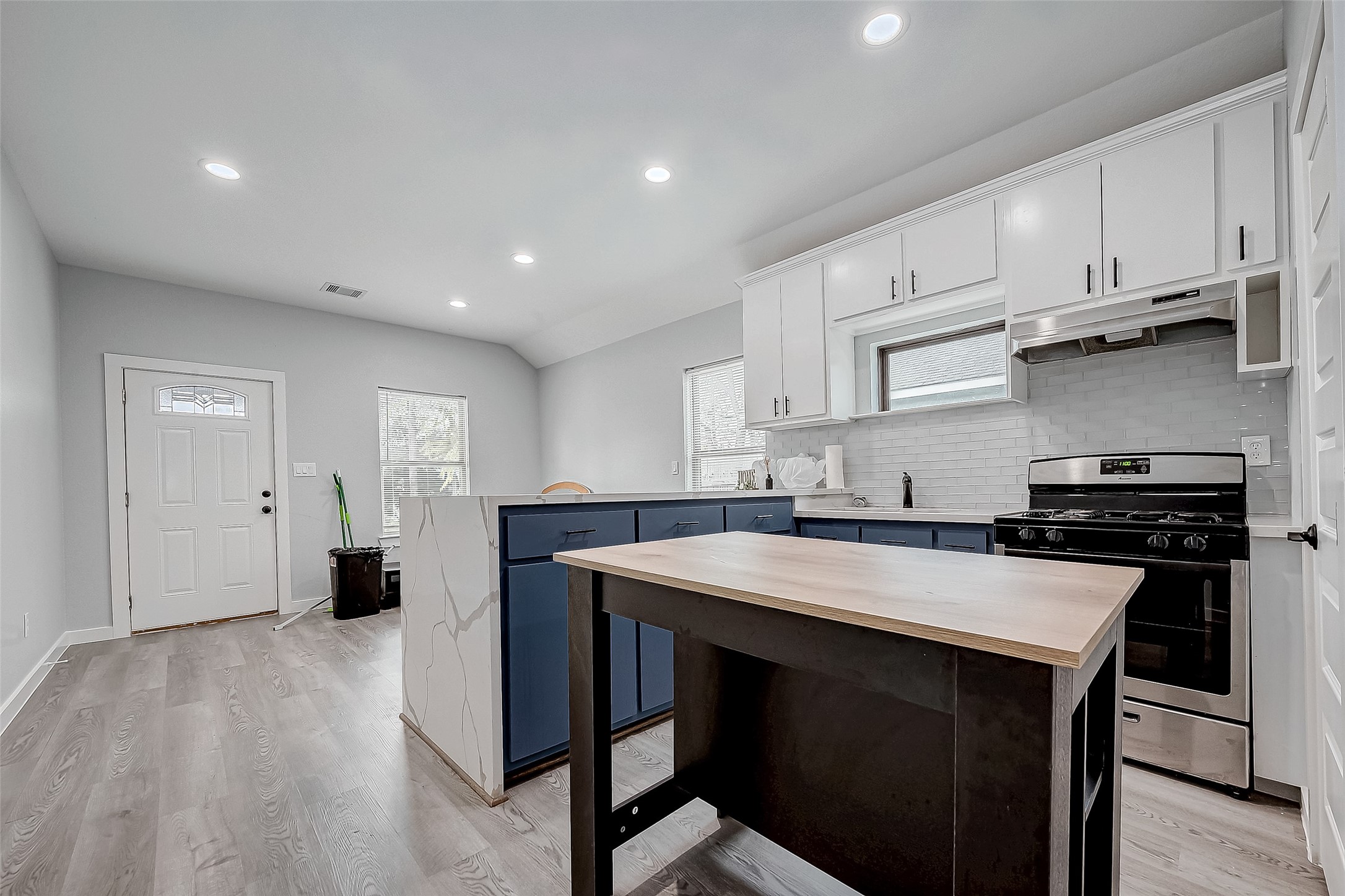 6725 Avenue K, Houston, TX 77011