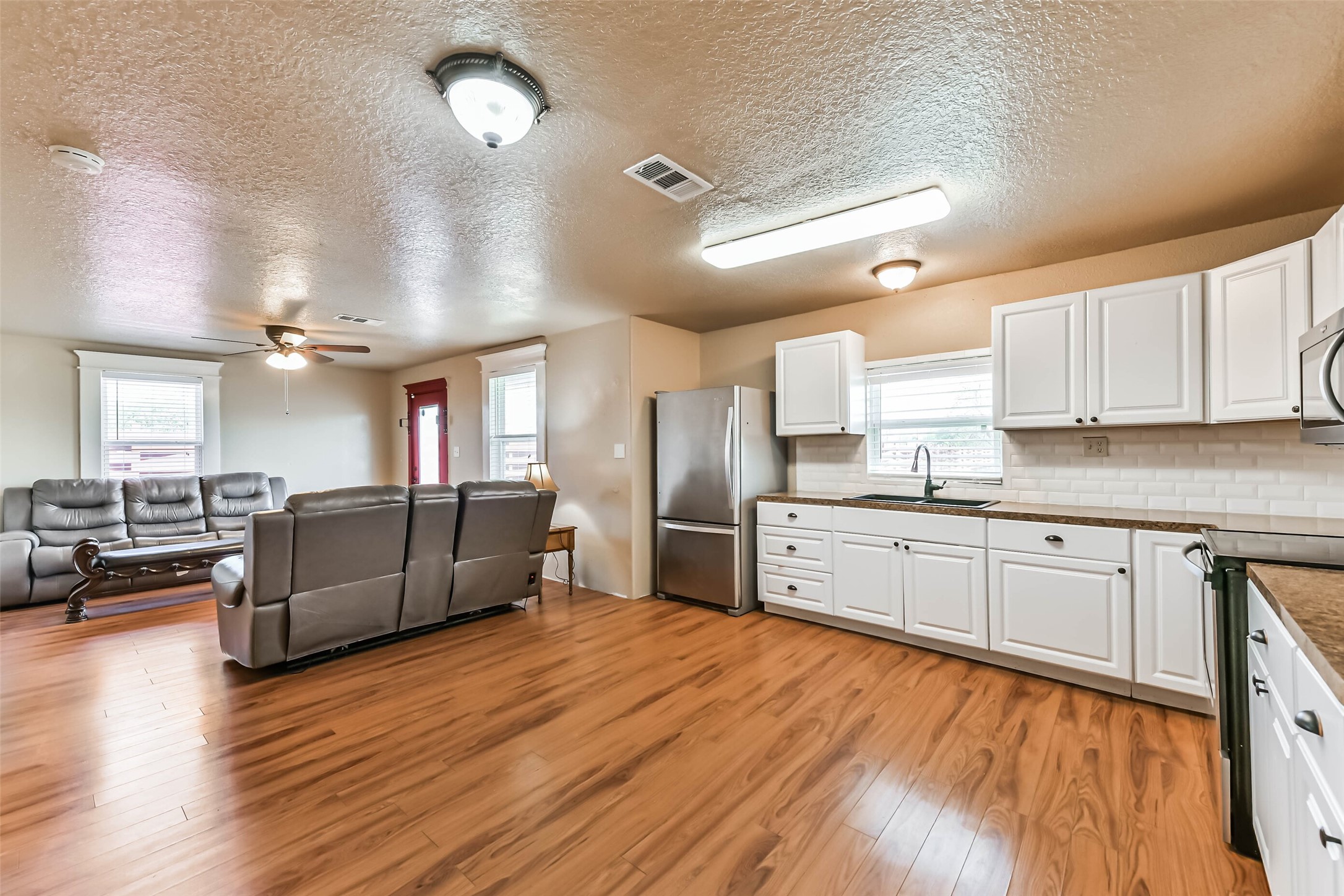 20006 Sanchez Road, Alvin, TX 77511