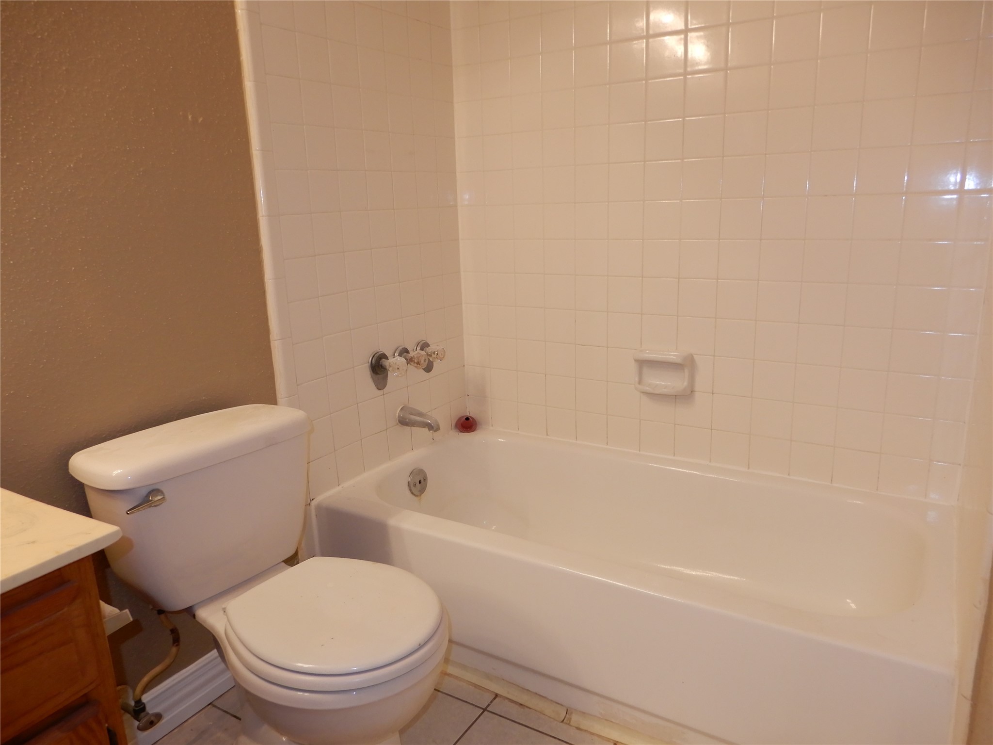 10767 Braes Bend Drive, Houston, TX 77071