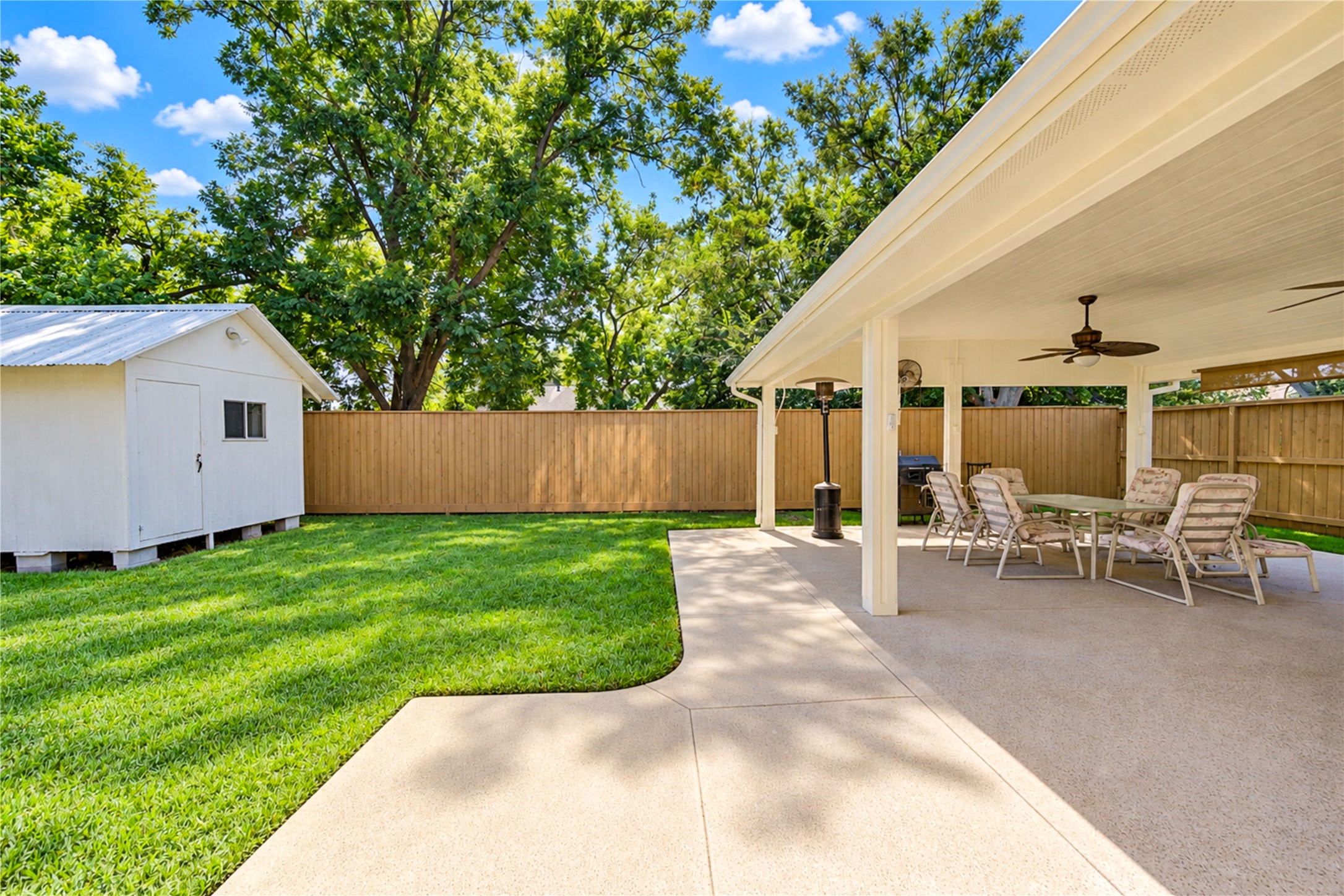 703 Oriole Lane, Pasadena, TX 77502