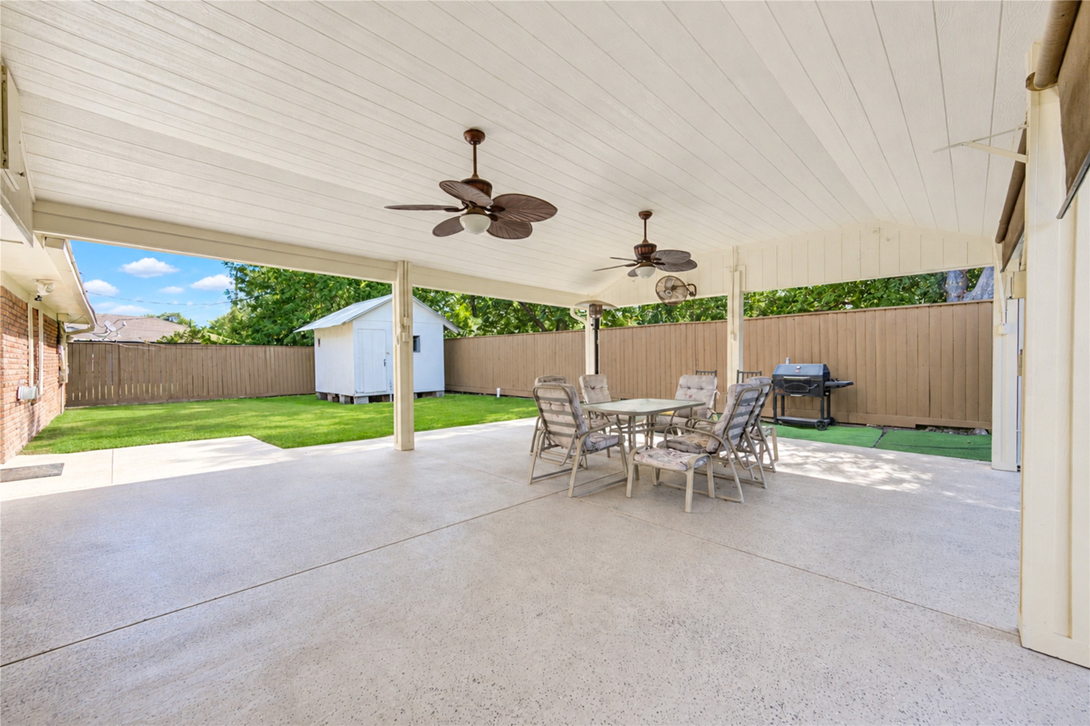 703 Oriole Lane, Pasadena, TX 77502