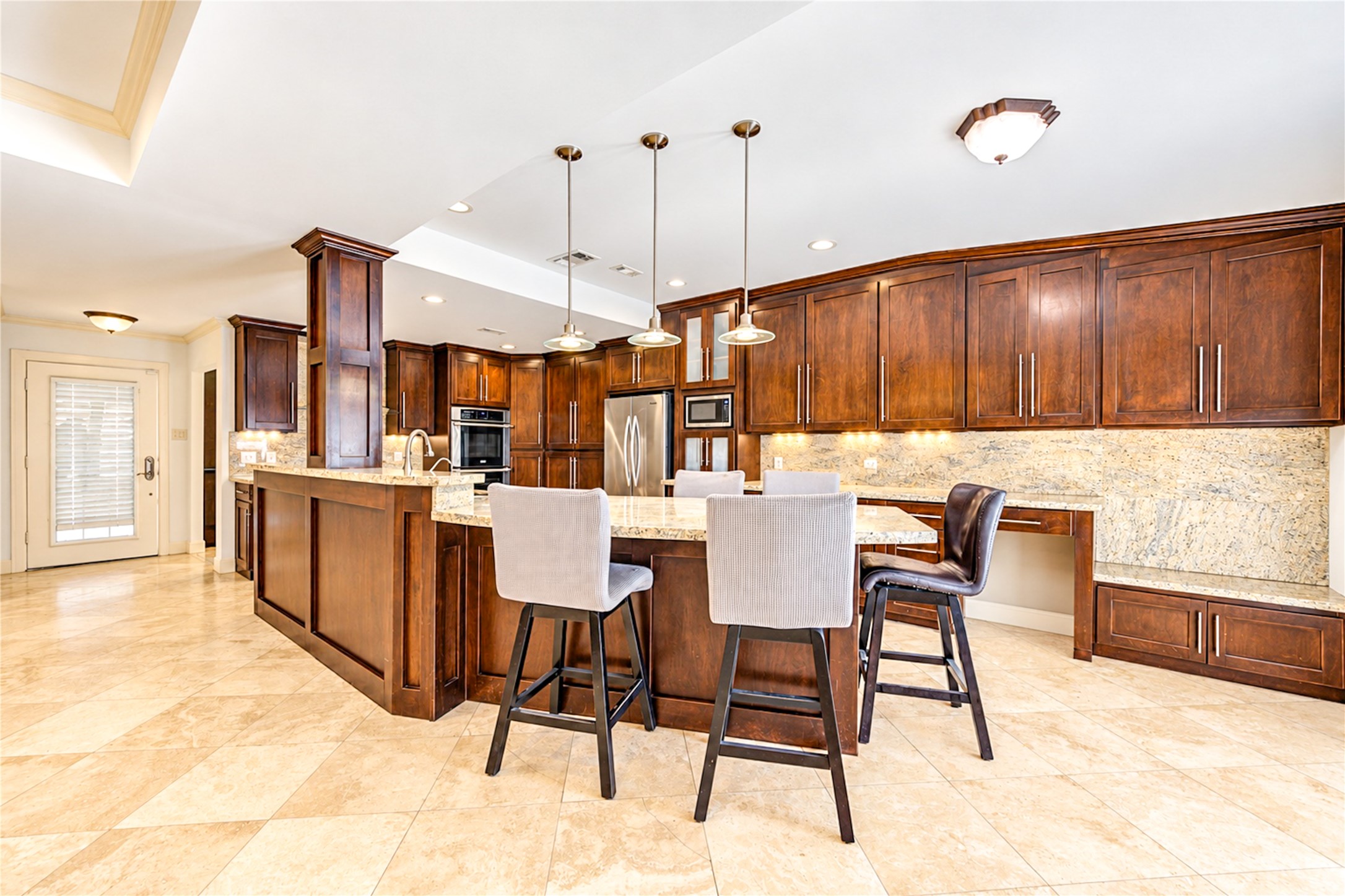 703 Oriole Lane, Pasadena, TX 77502