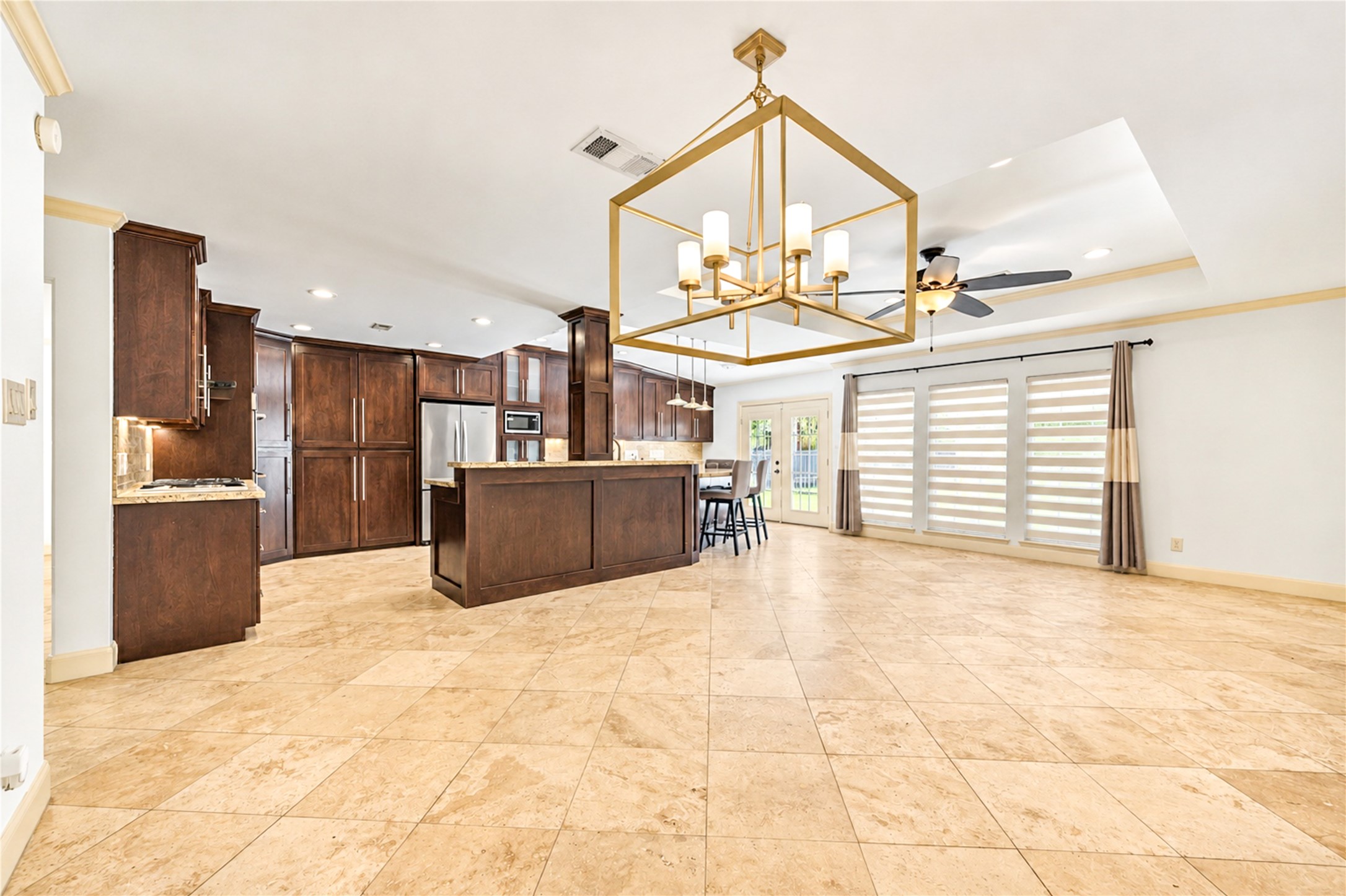 703 Oriole Lane, Pasadena, TX 77502