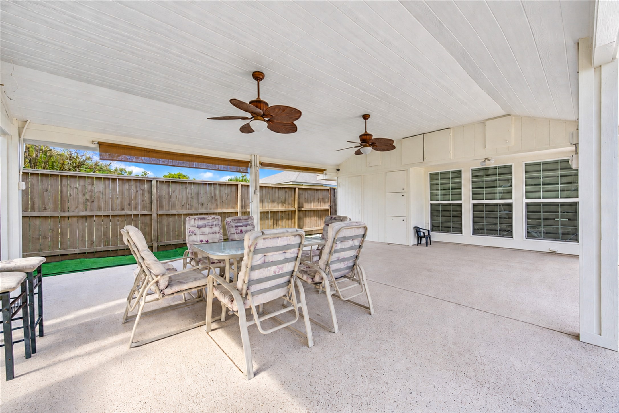 703 Oriole Lane, Pasadena, TX 77502