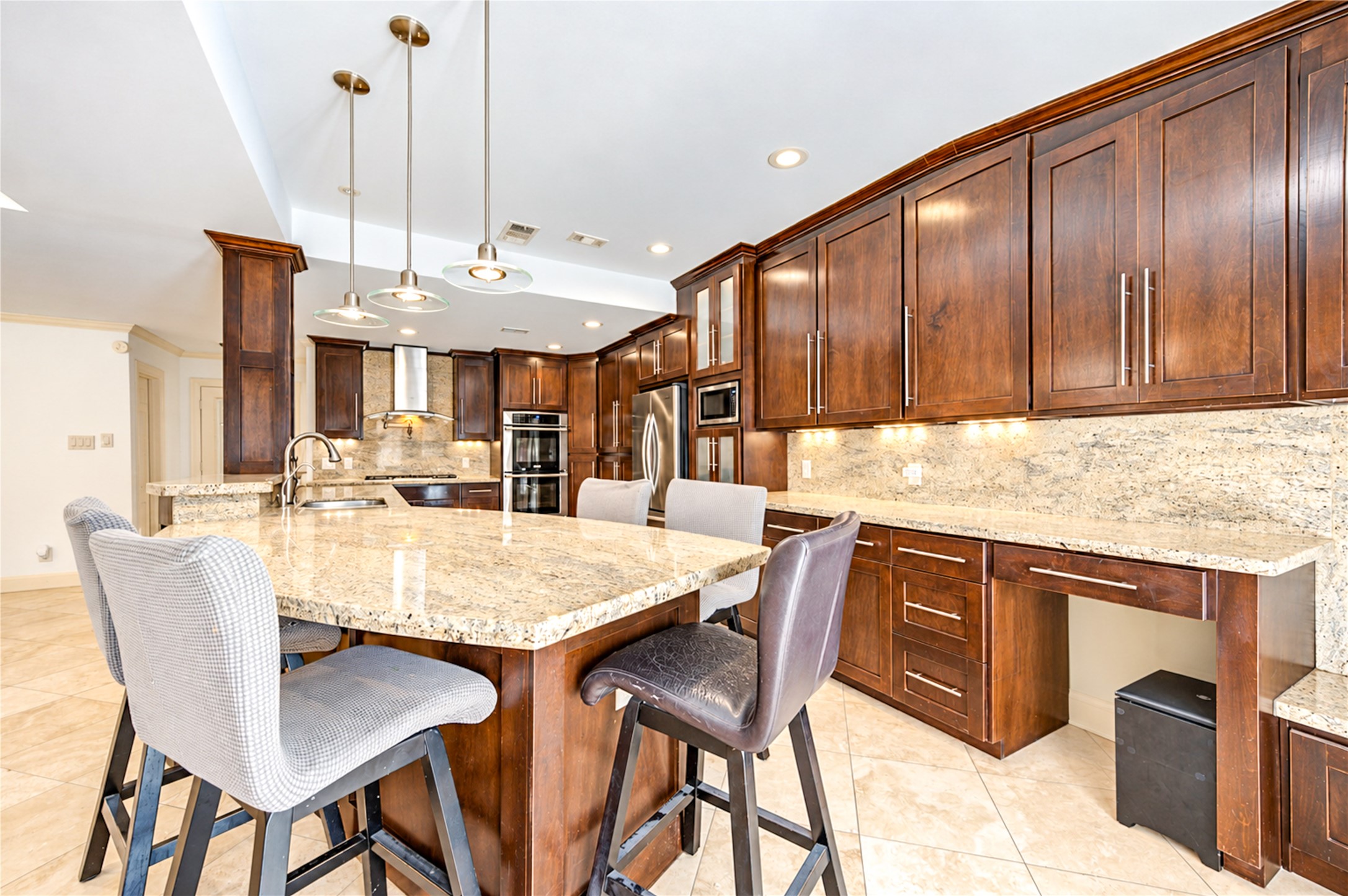 703 Oriole Lane, Pasadena, TX 77502