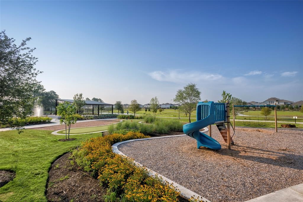 9828 Rugged Oaks Drive, Houston, TX 77080