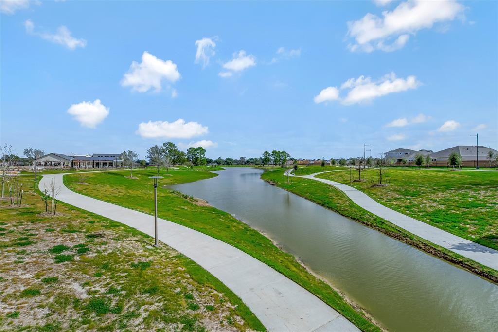 9828 Rugged Oaks Drive, Houston, TX 77080