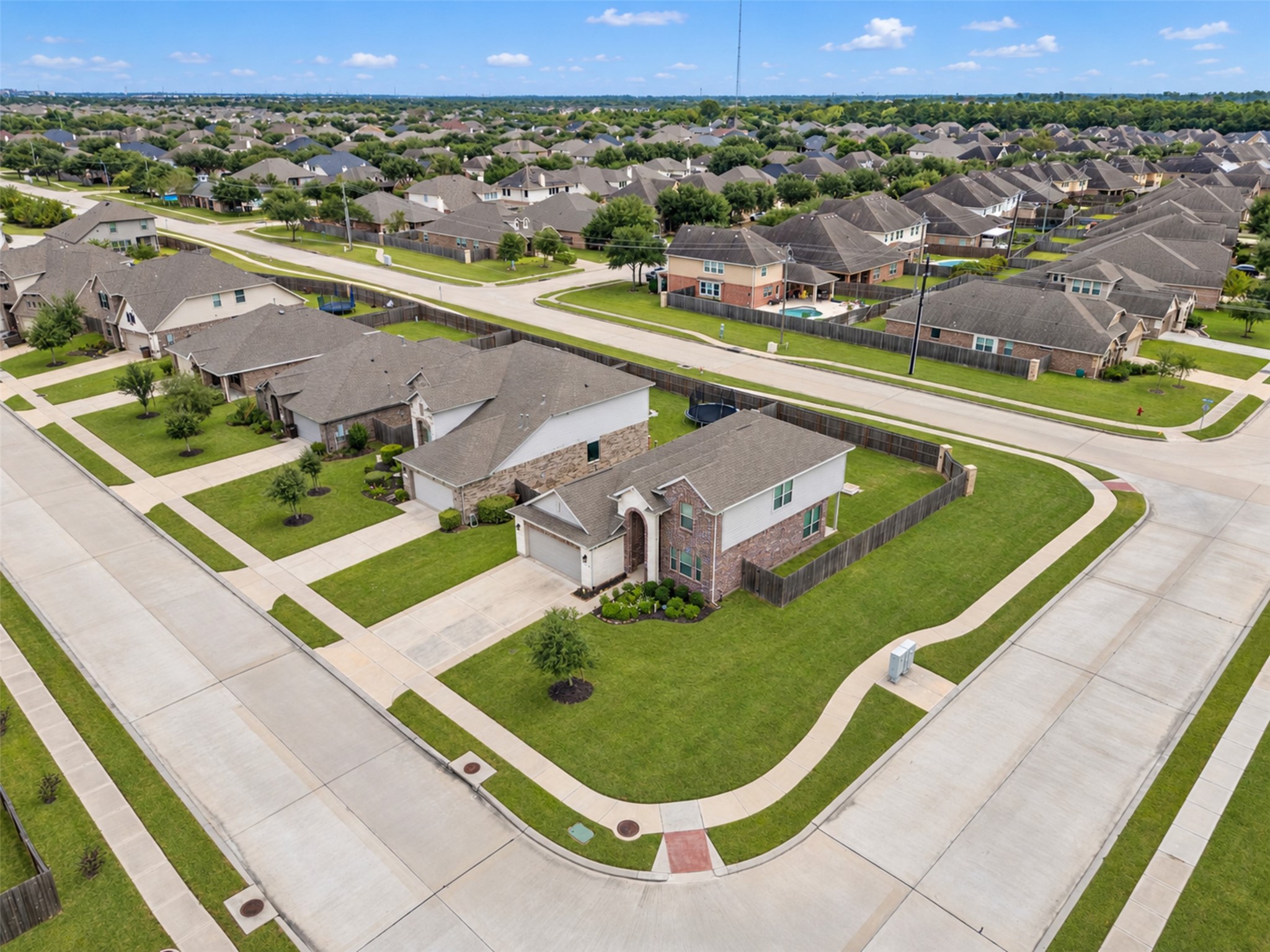 Enjoy living in popular Bayou Lakes.