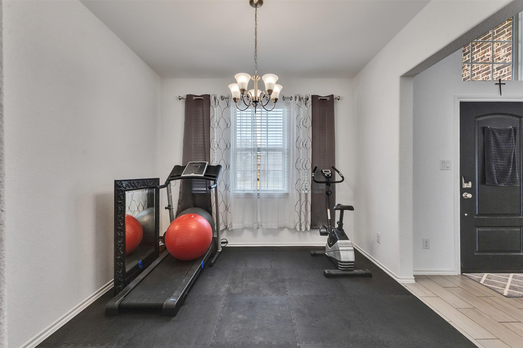 Plenty of room in this space for fine dining right at home!